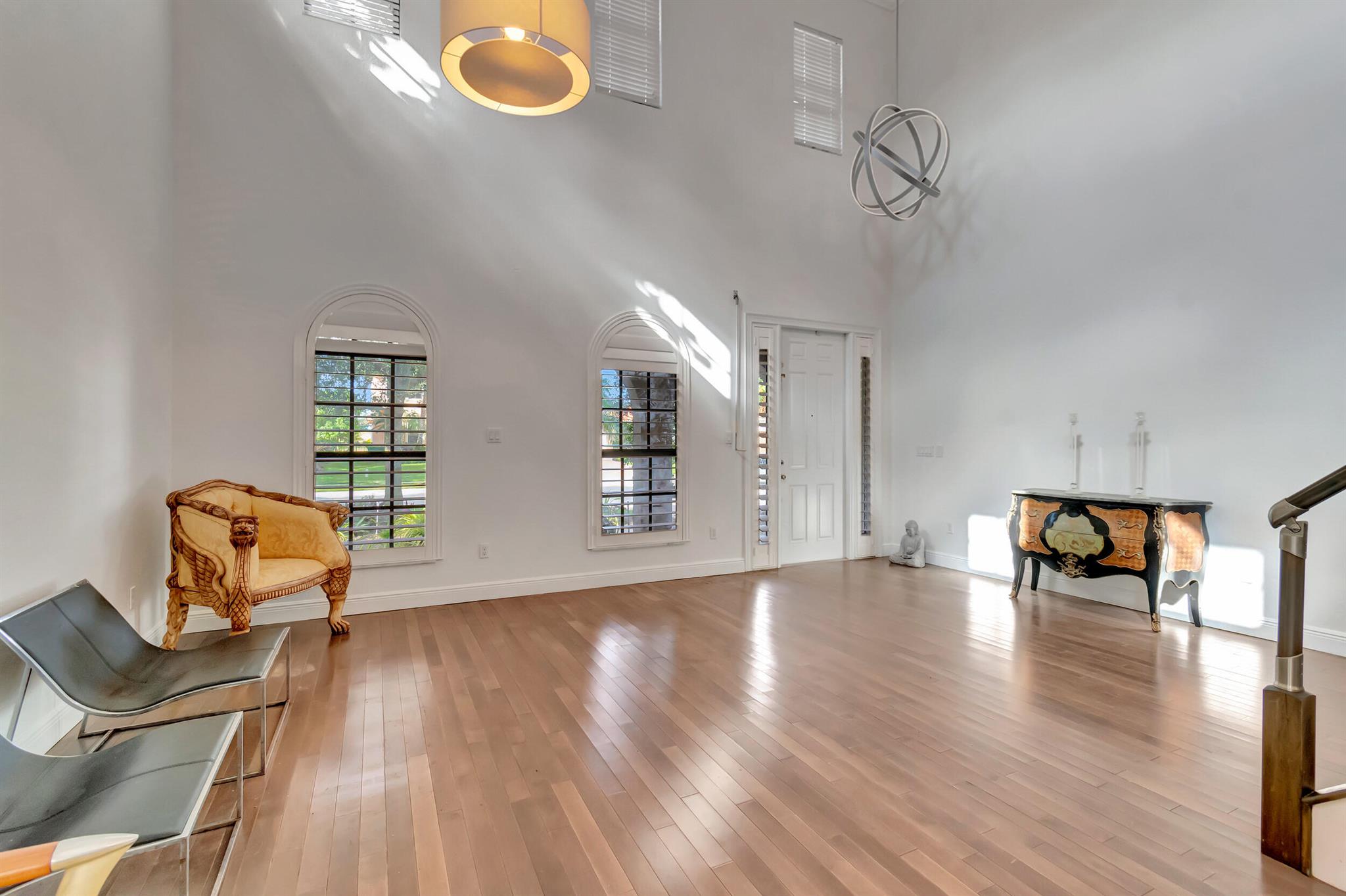 15700 Glencrest Avenue