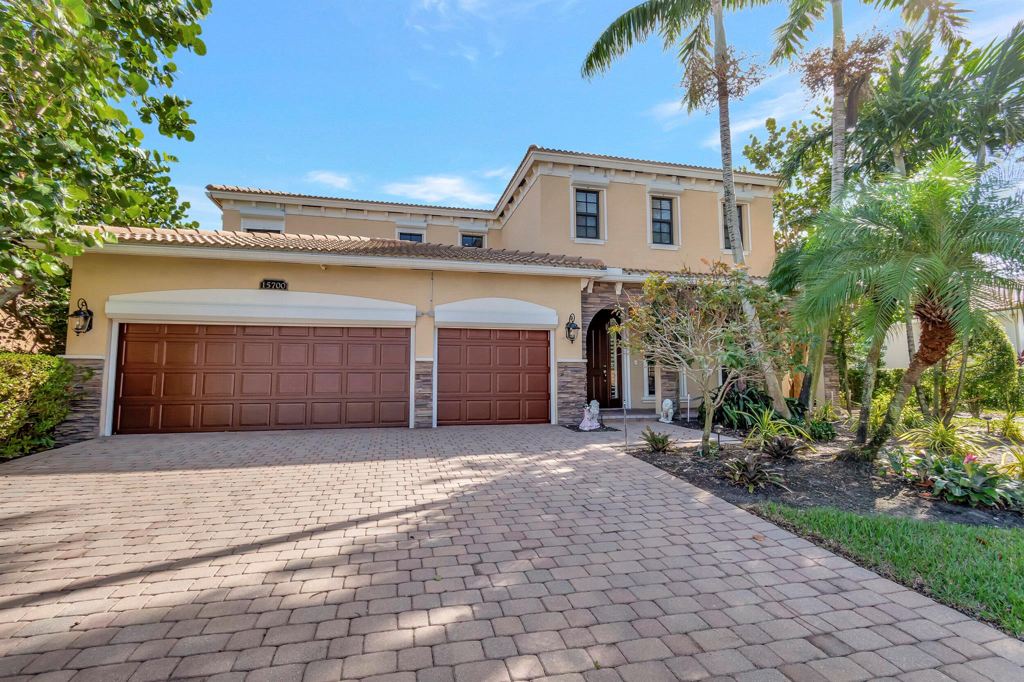 15700 Glencrest Avenue