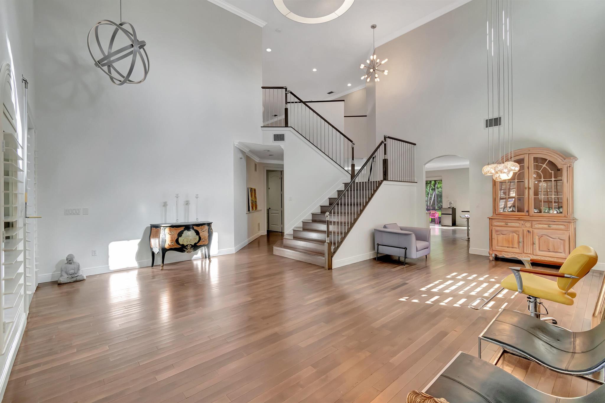 15700 Glencrest Avenue