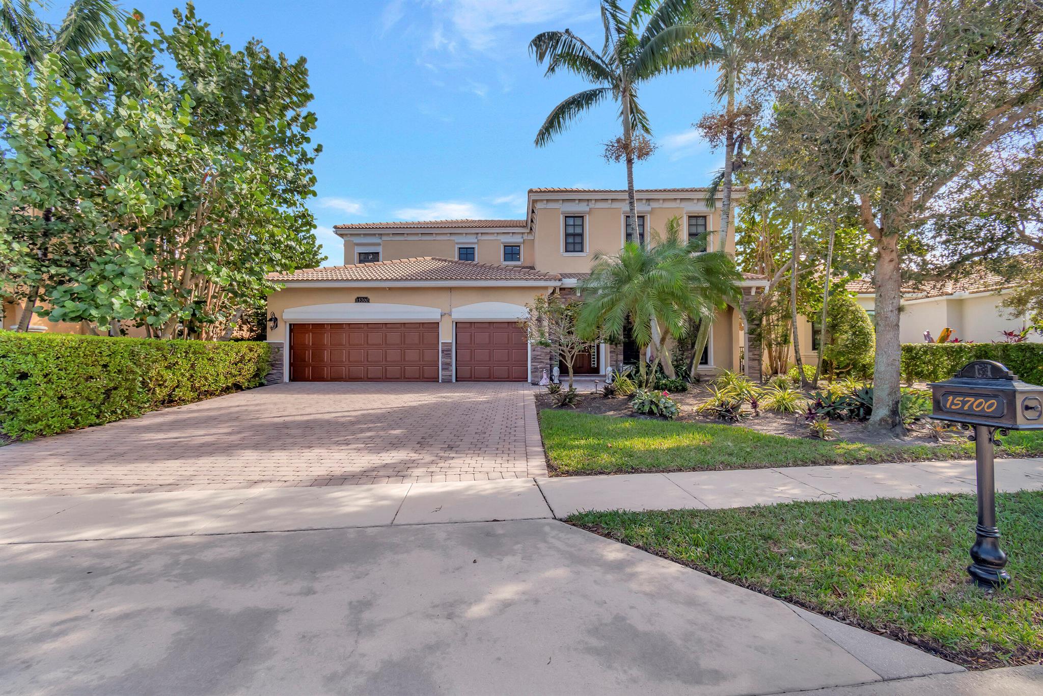 15700 Glencrest Avenue