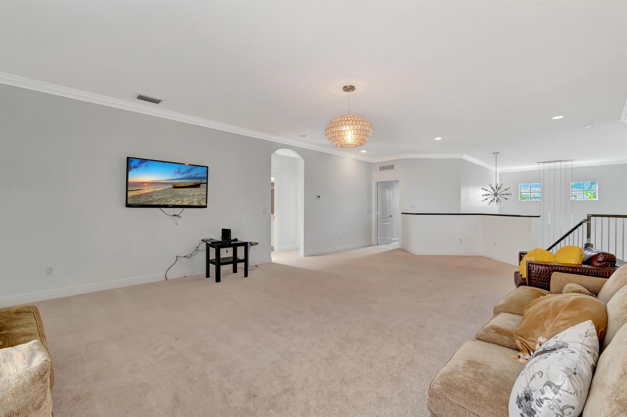 15700 Glencrest Avenue