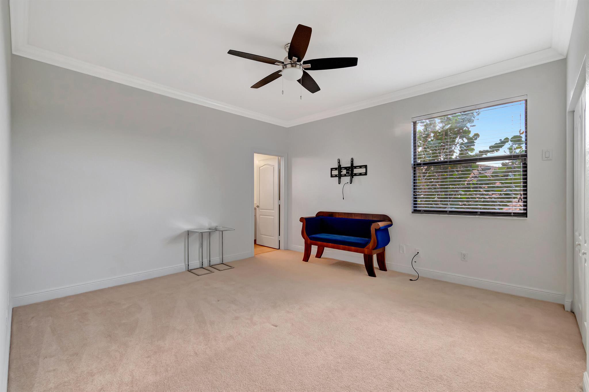 15700 Glencrest Avenue