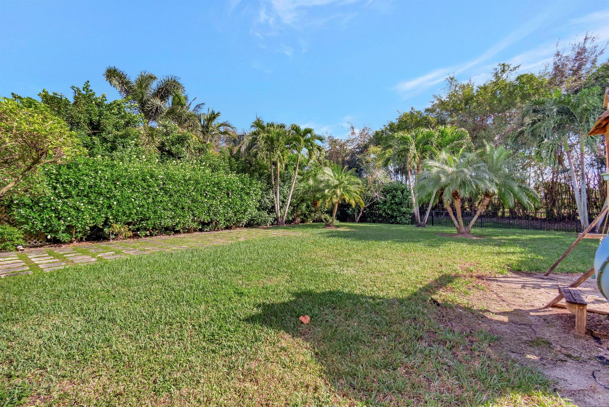 15700 Glencrest Avenue