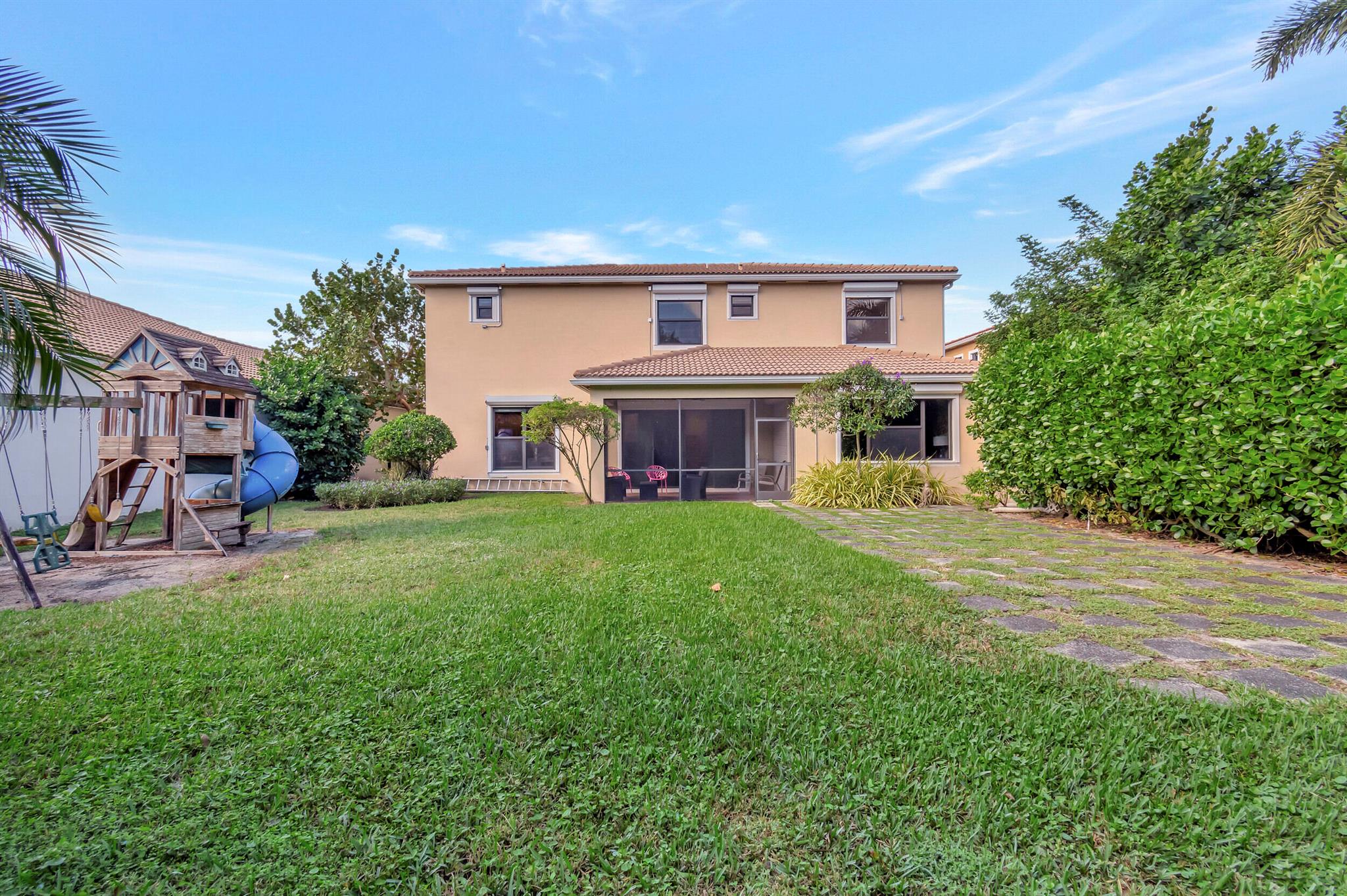 15700 Glencrest Avenue