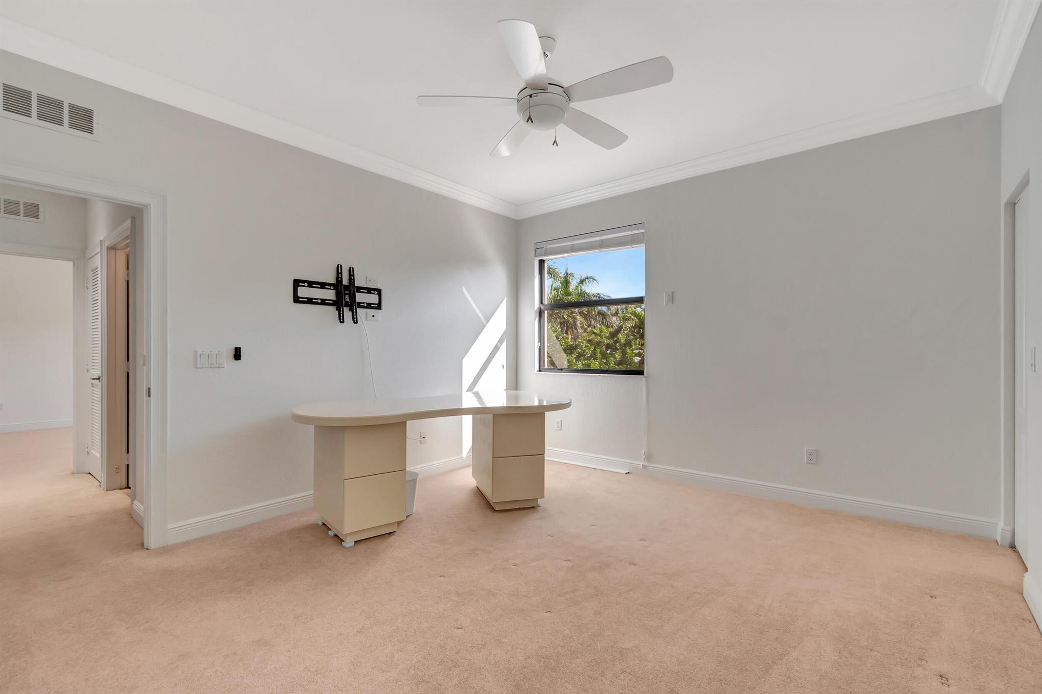 15700 Glencrest Avenue