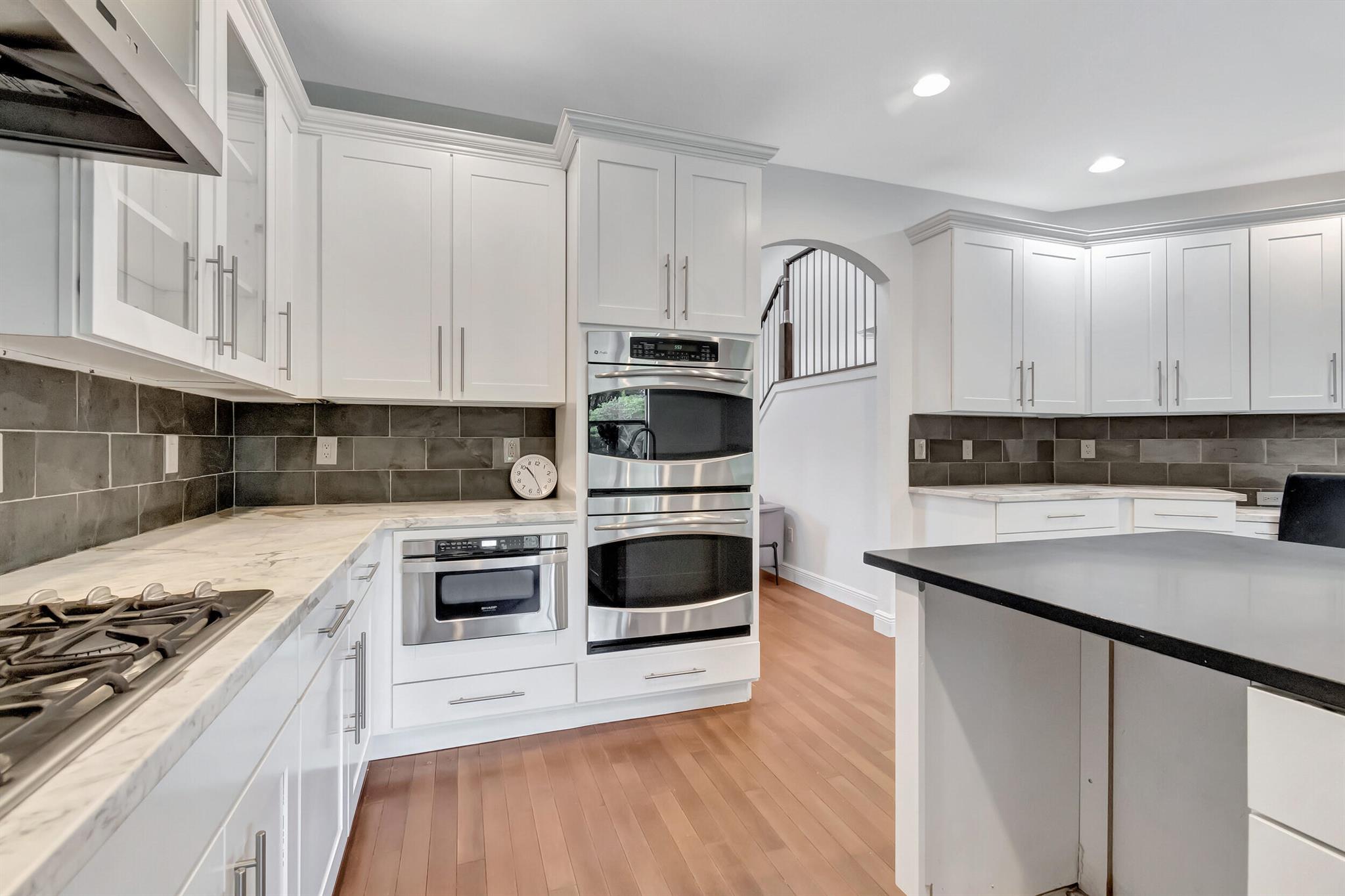 15700 Glencrest Avenue