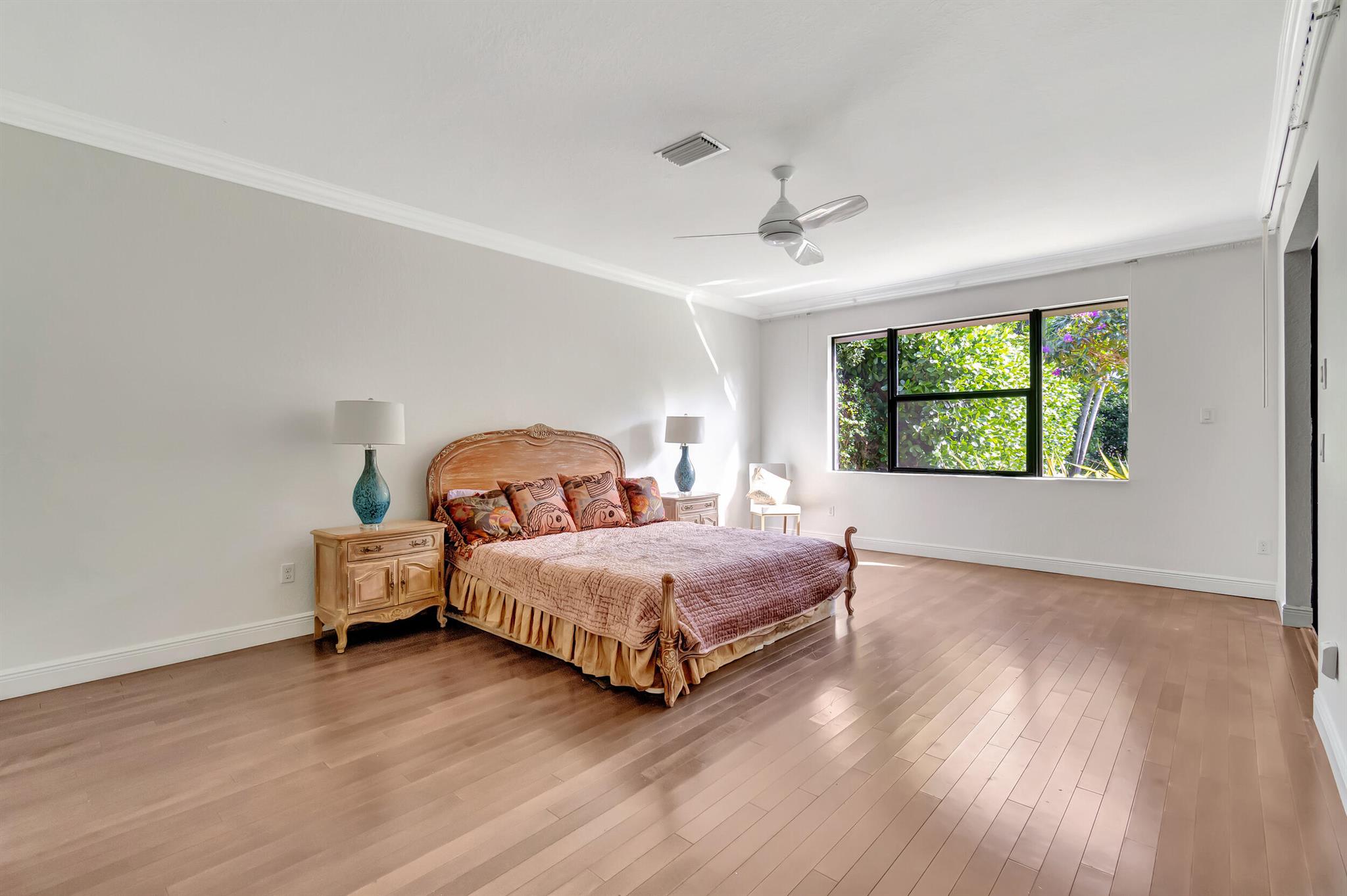 15700 Glencrest Avenue