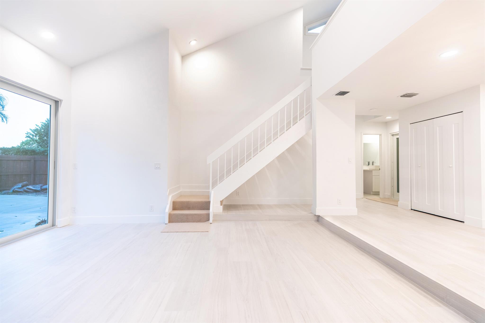 7860 Stanway Place W