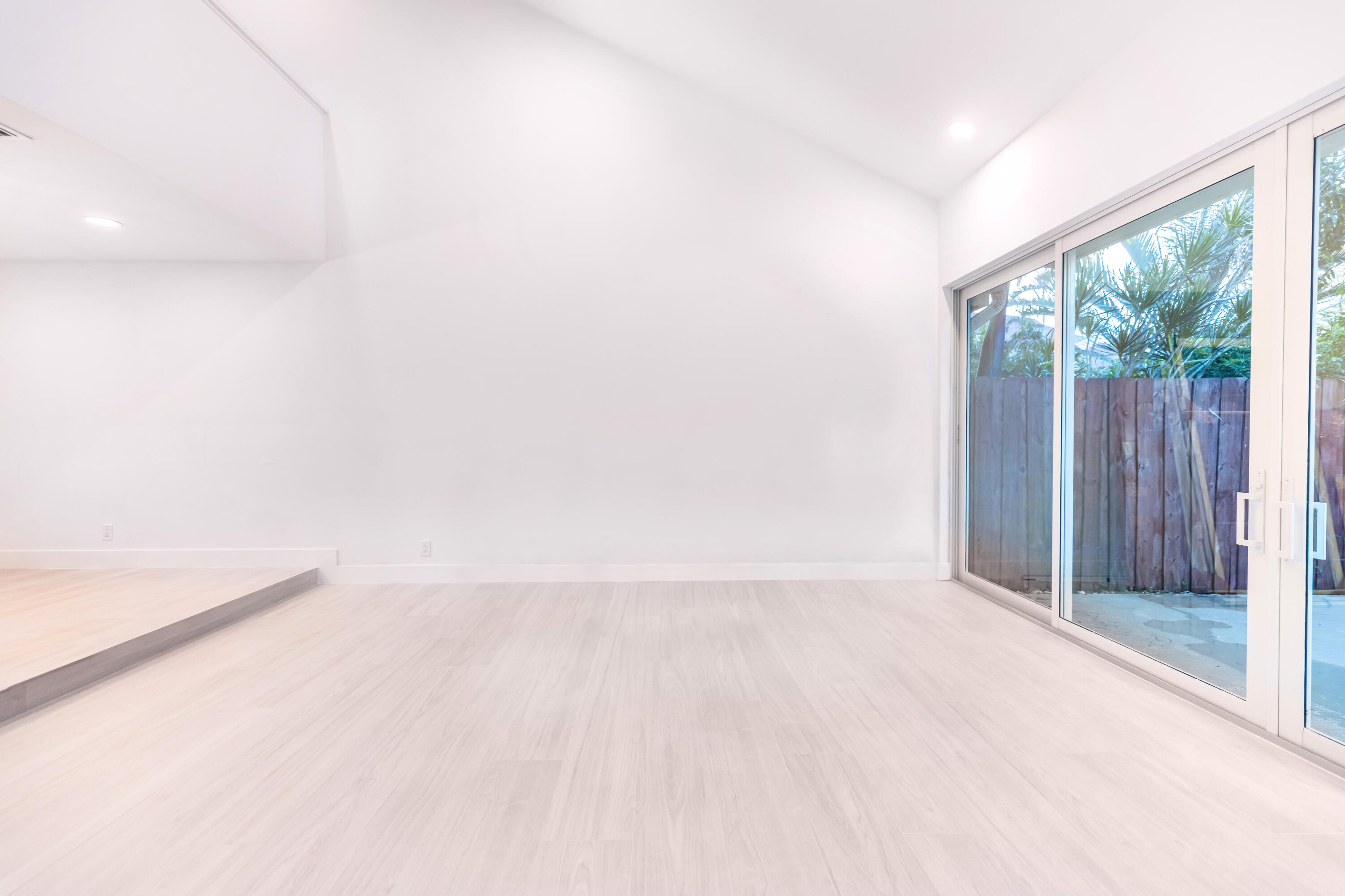 7860 Stanway Place W