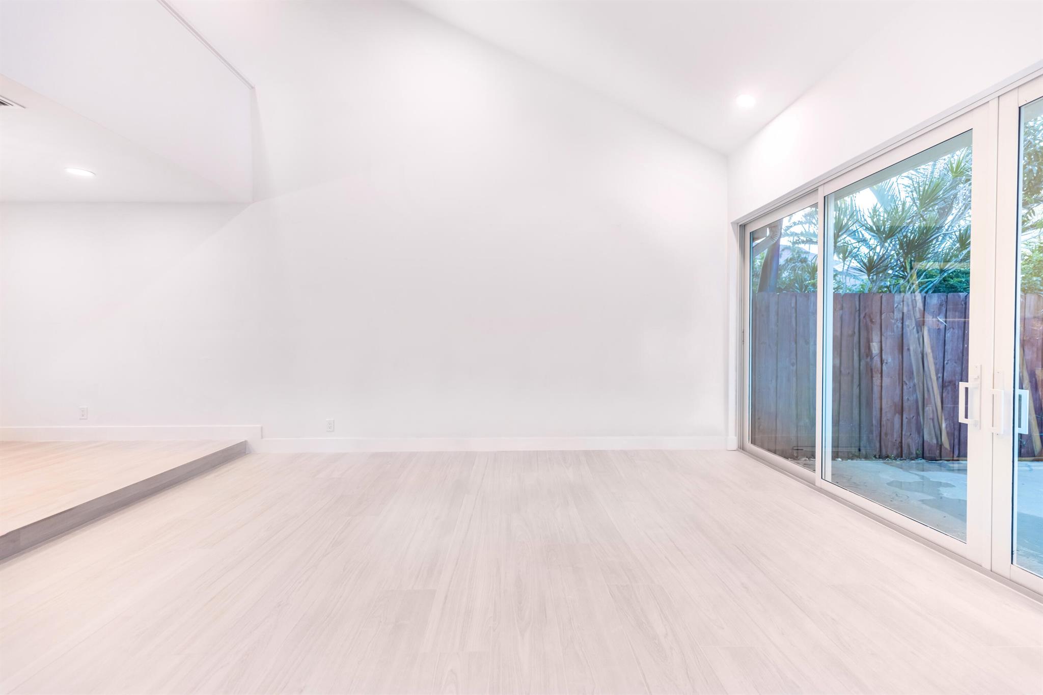 7860 Stanway Place W