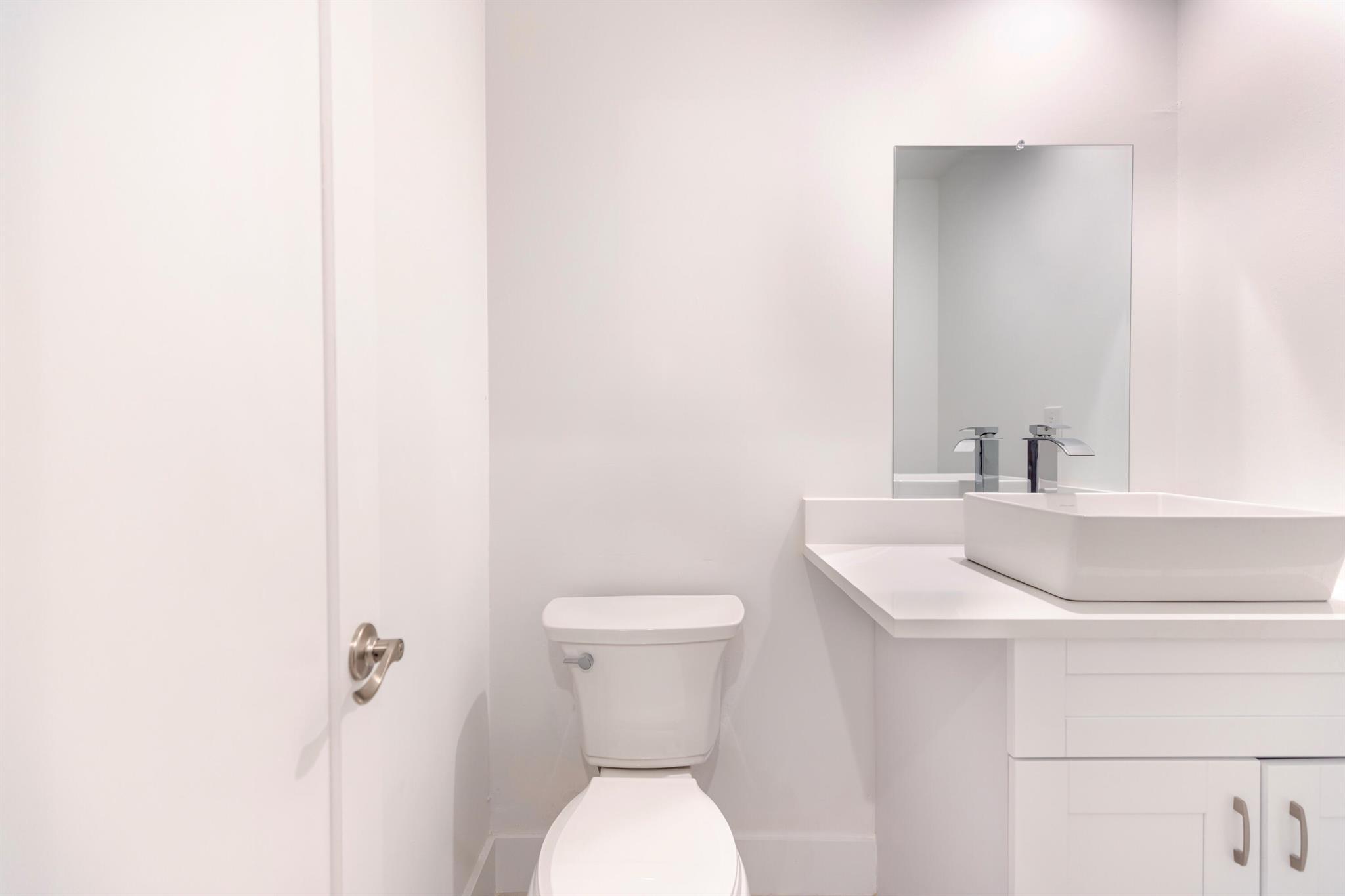 7860 Stanway Place W