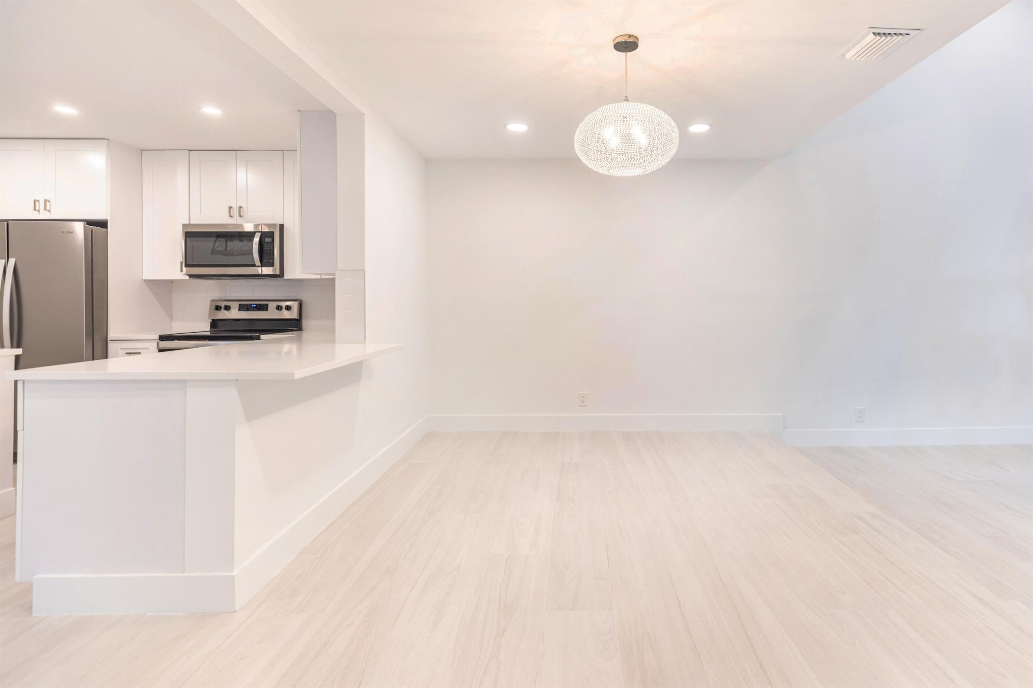 7860 Stanway Place W