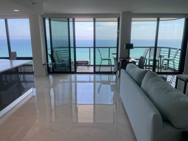 250 S Ocean Boulevard 11g