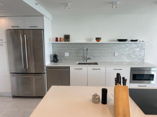 250 S Ocean Boulevard 11g