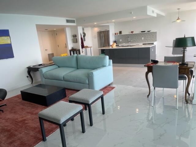 250 S Ocean Boulevard 11g