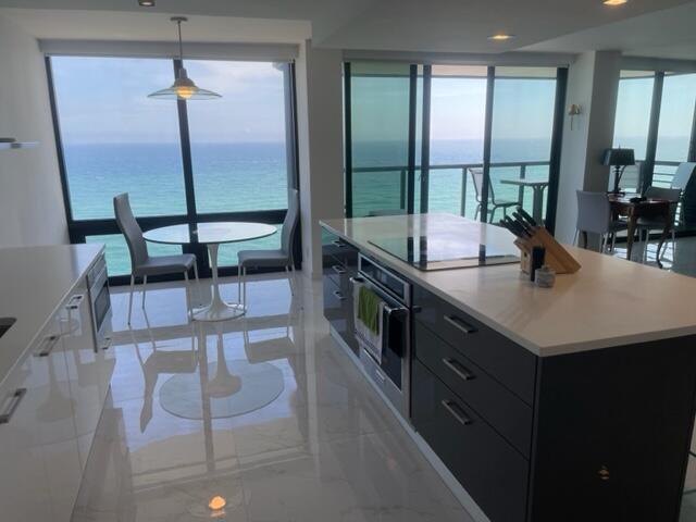 250 S Ocean Boulevard 11g