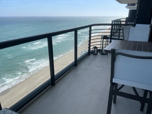 250 S Ocean Boulevard 11g