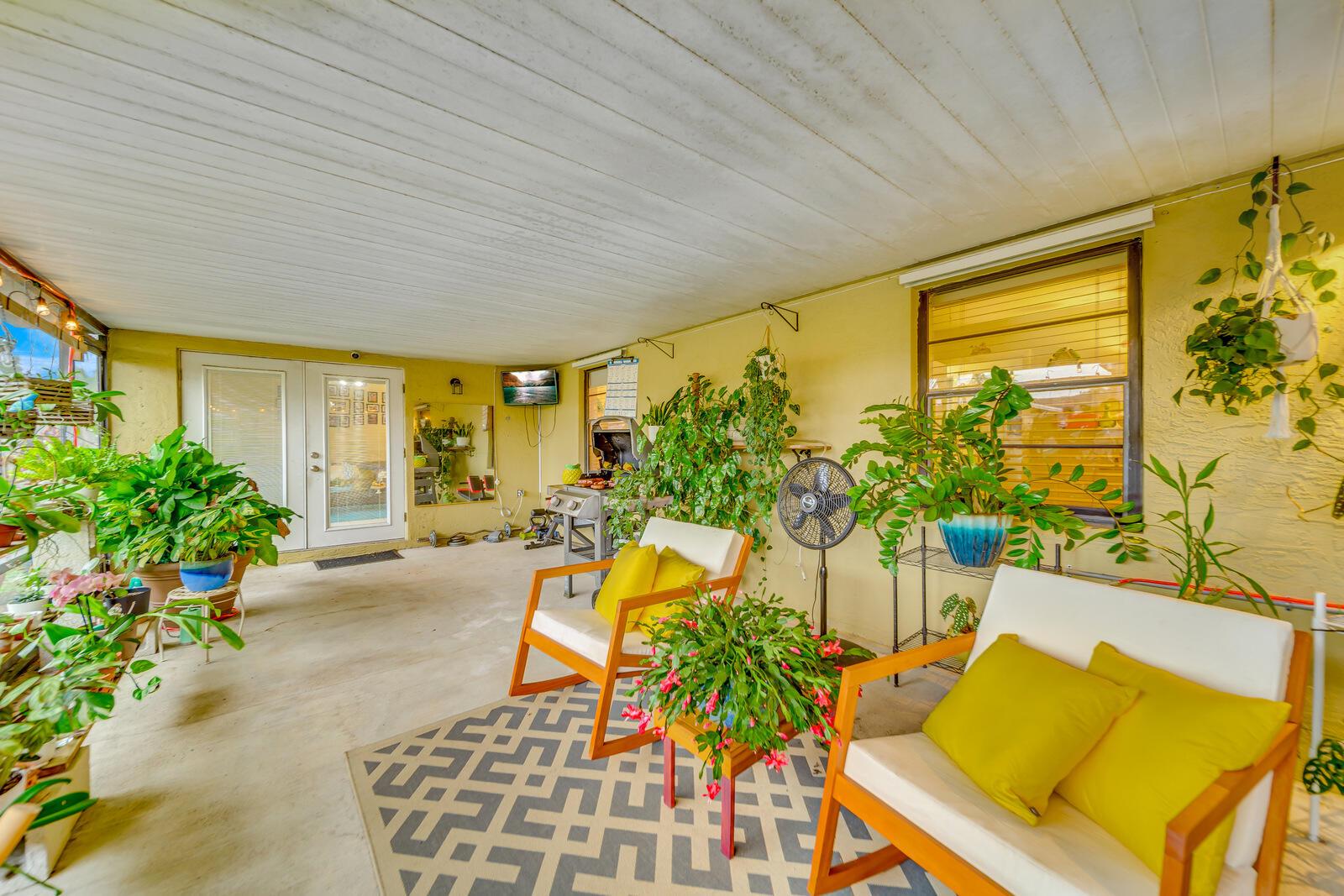 9483 Saddlebrook Drive