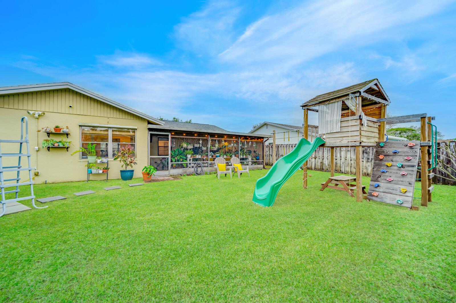 9483 Saddlebrook Drive