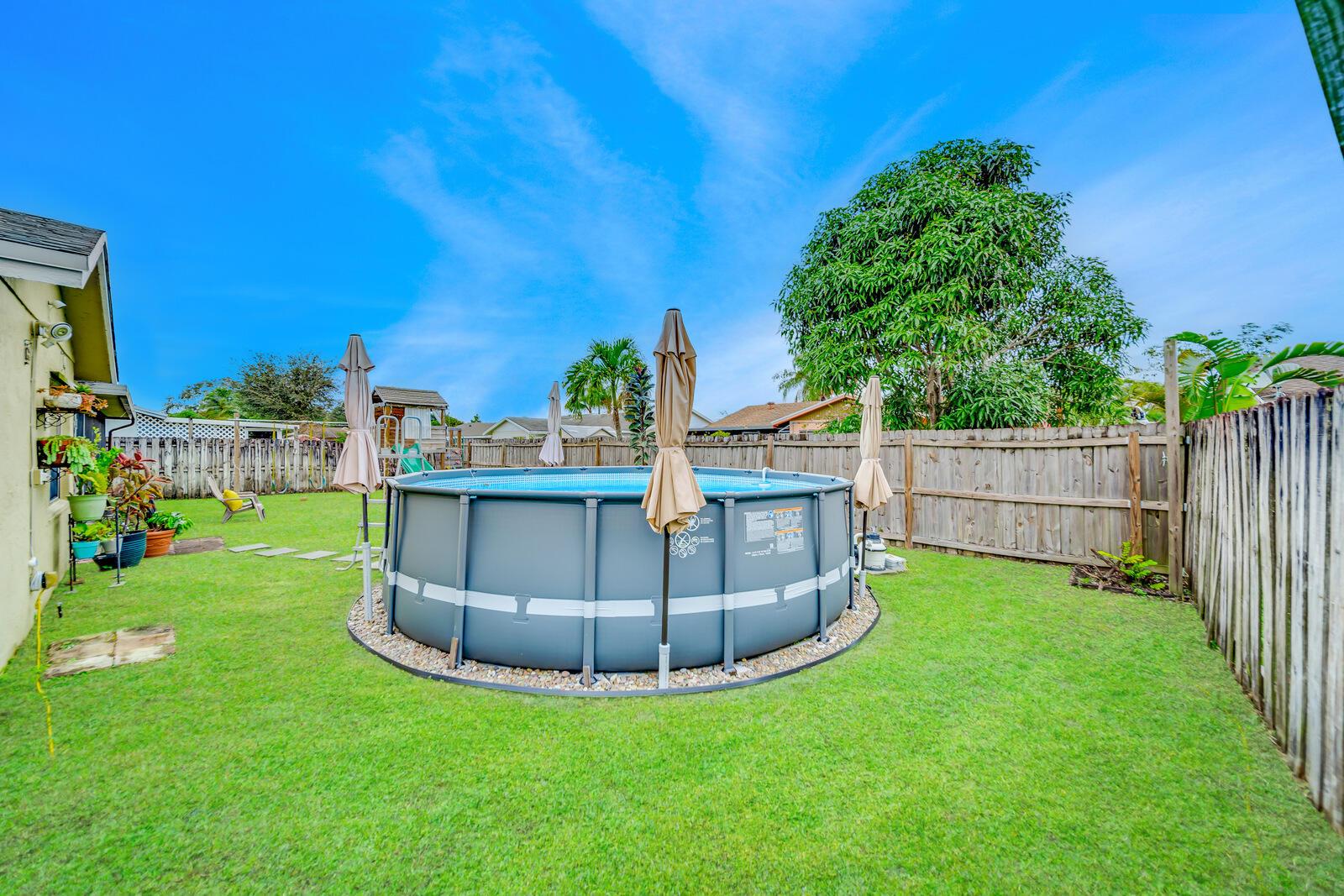 9483 Saddlebrook Drive