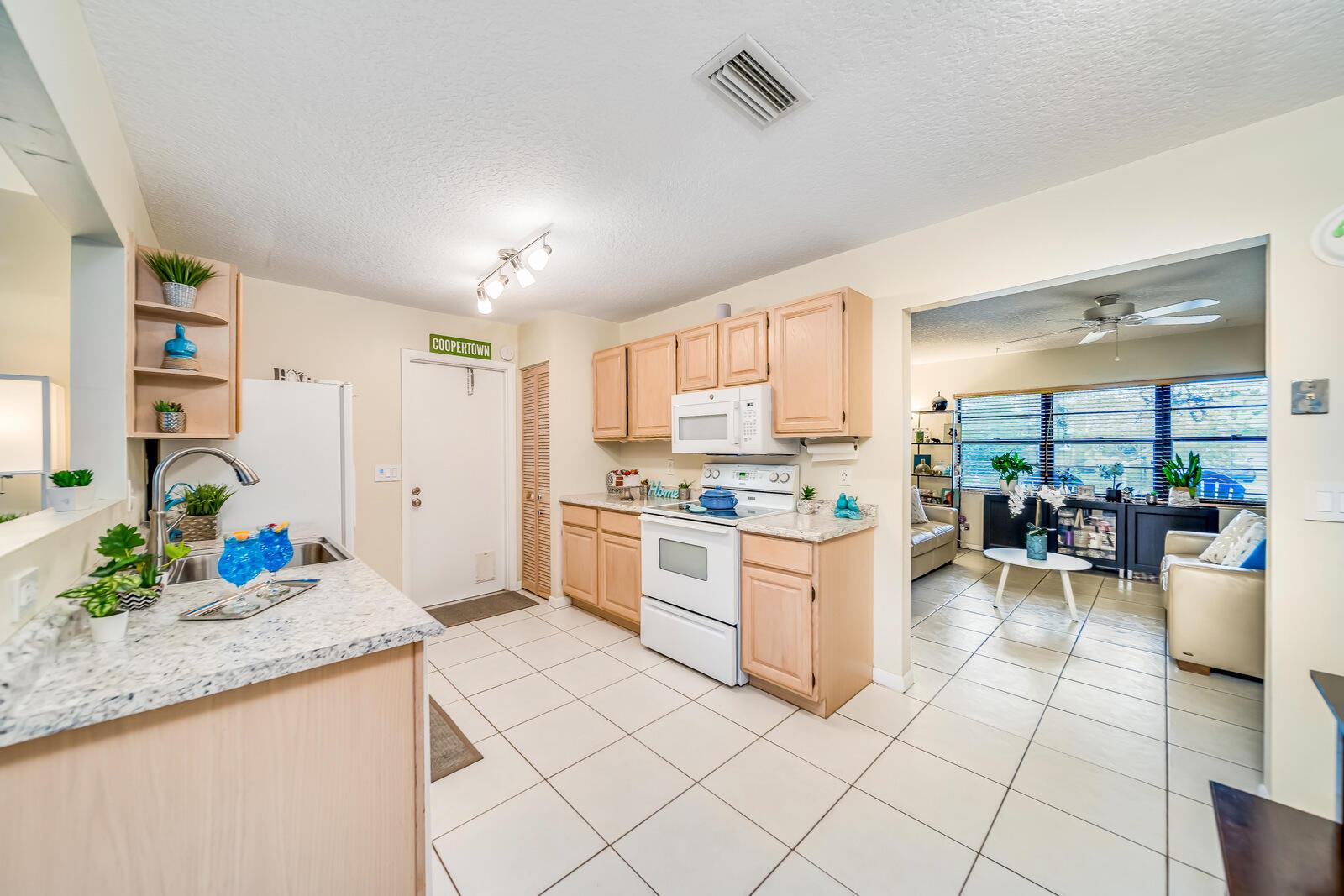 9483 Saddlebrook Drive