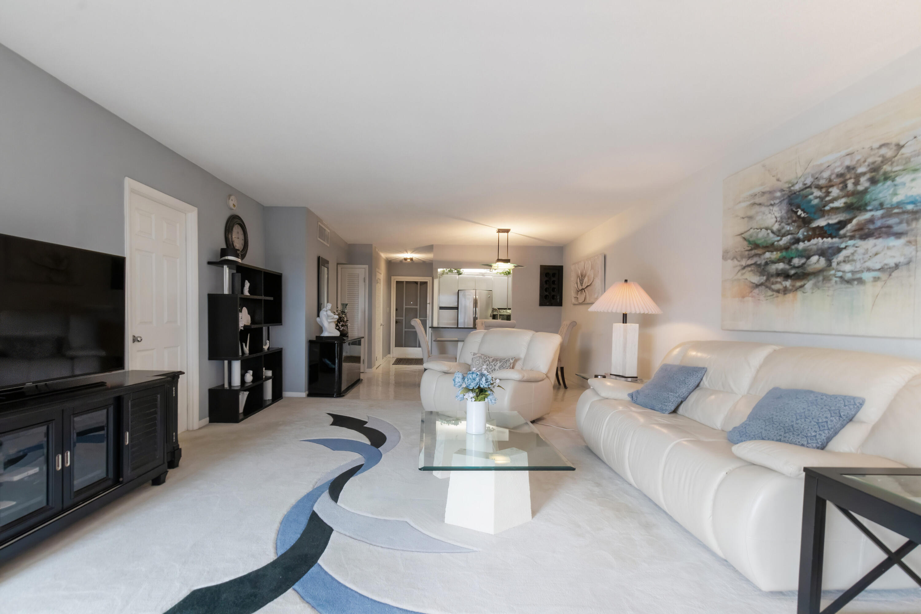 400 N Federal Highway 612