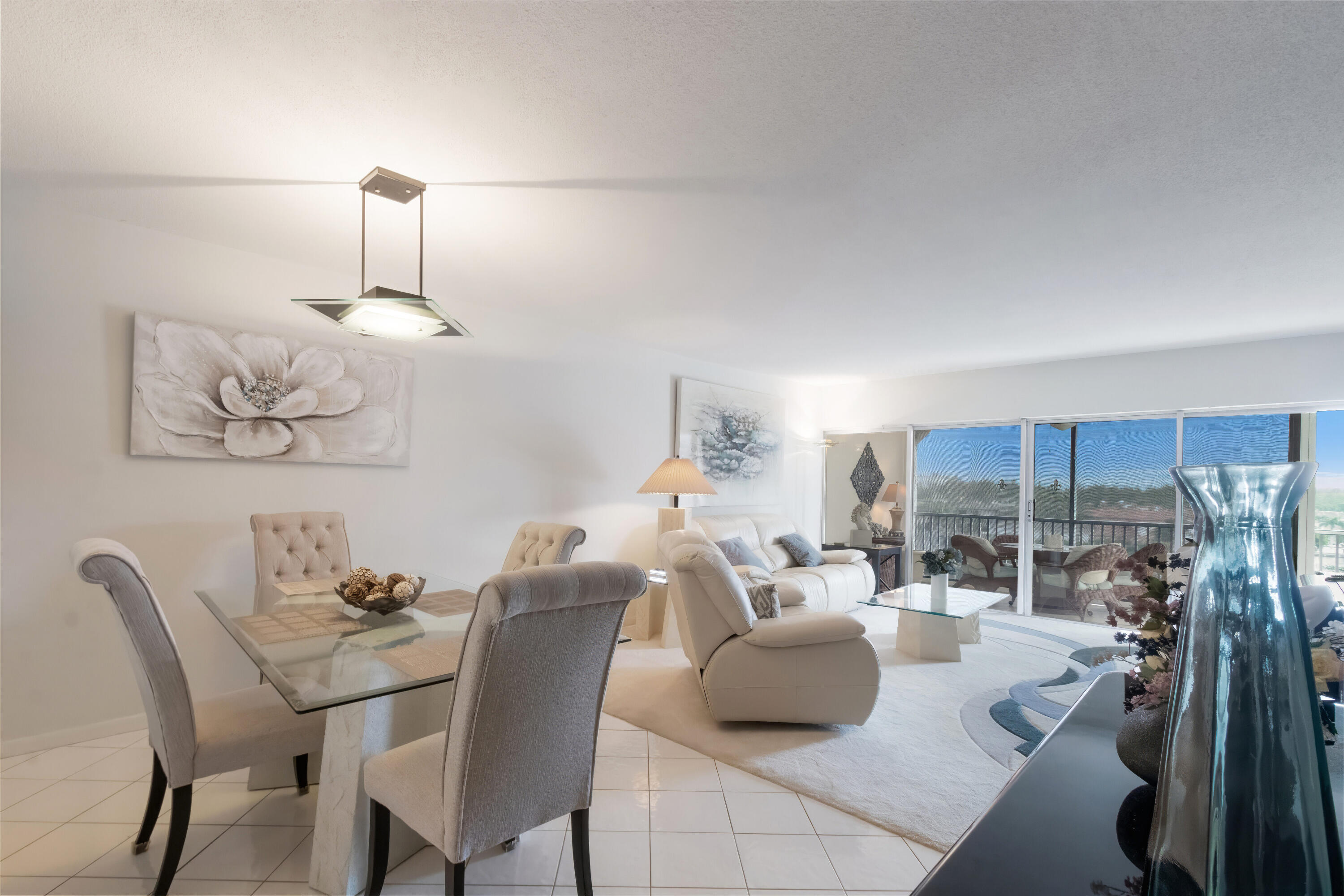 400 N Federal Highway 612