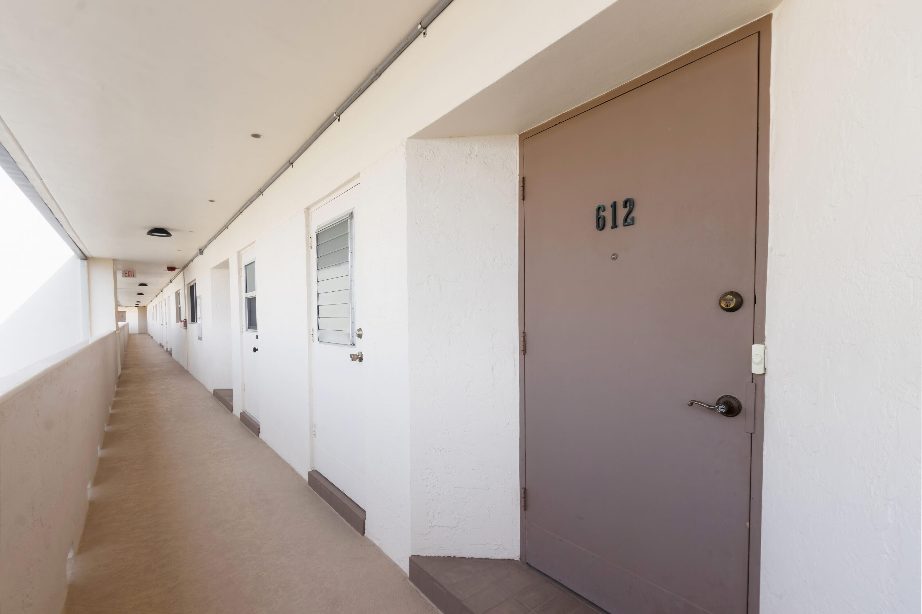 400 N Federal Highway 612