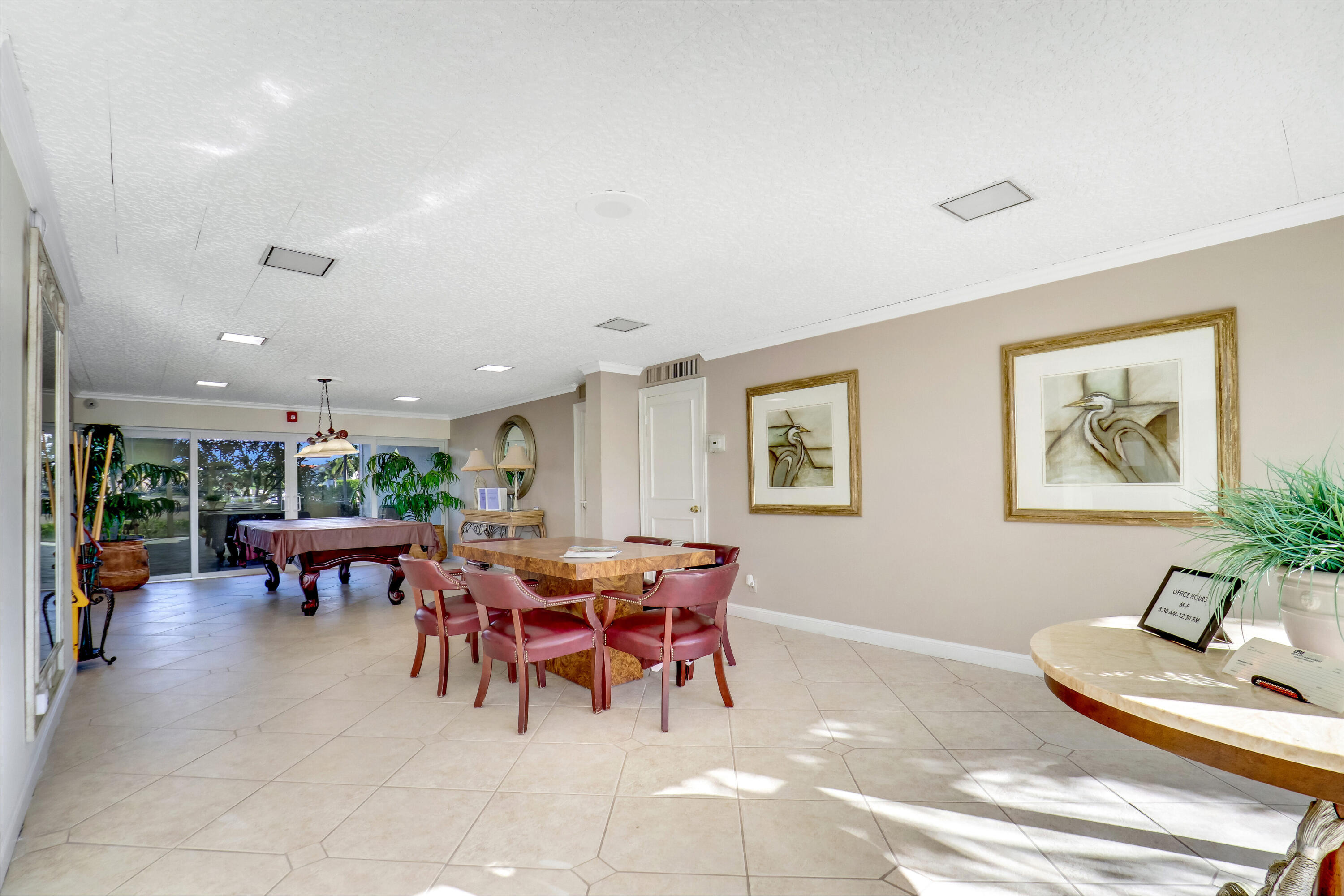 400 N Federal Highway 612