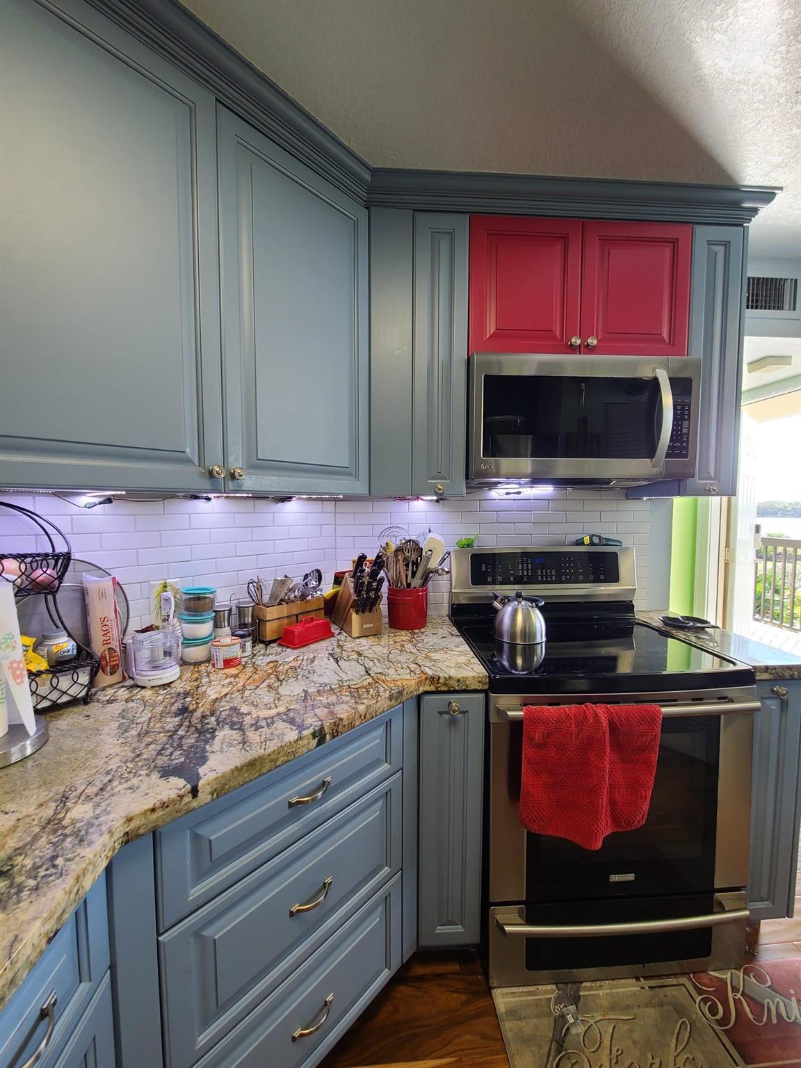 117 Lake Emerald Drive 403