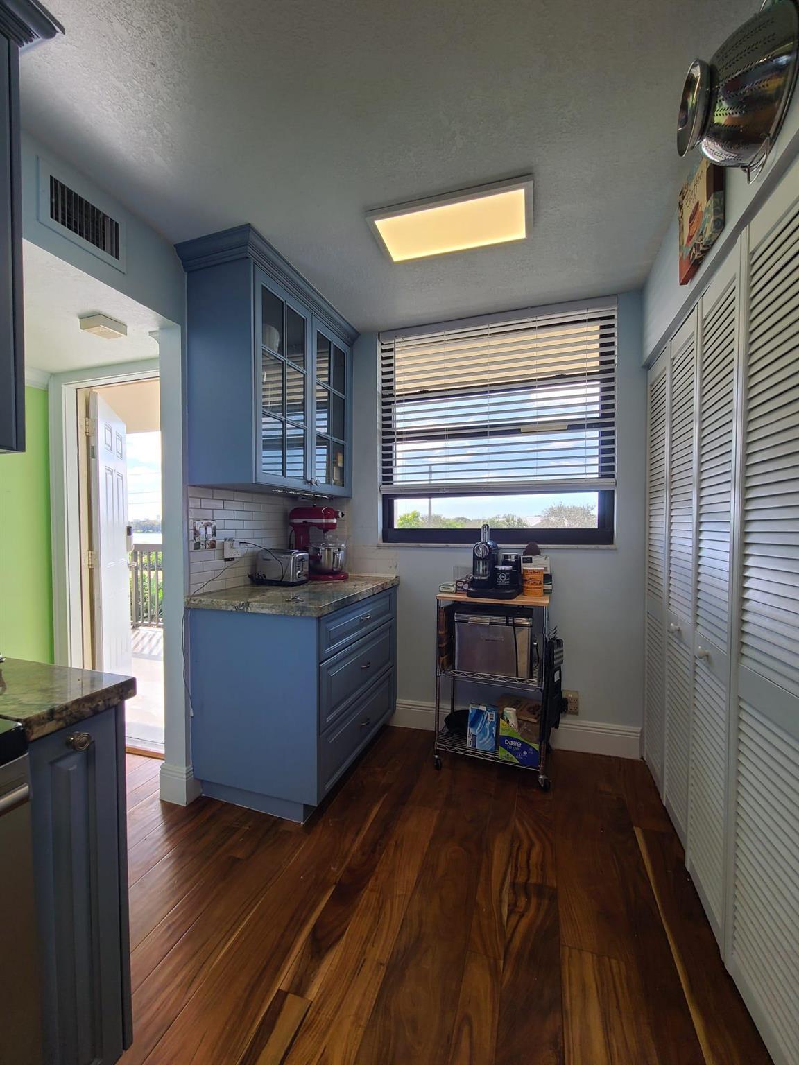 117 Lake Emerald Drive 403