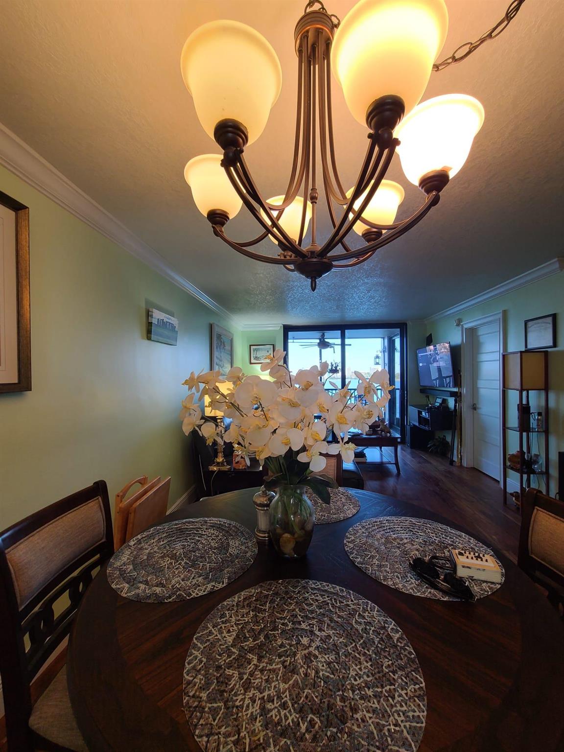 117 Lake Emerald Drive 403