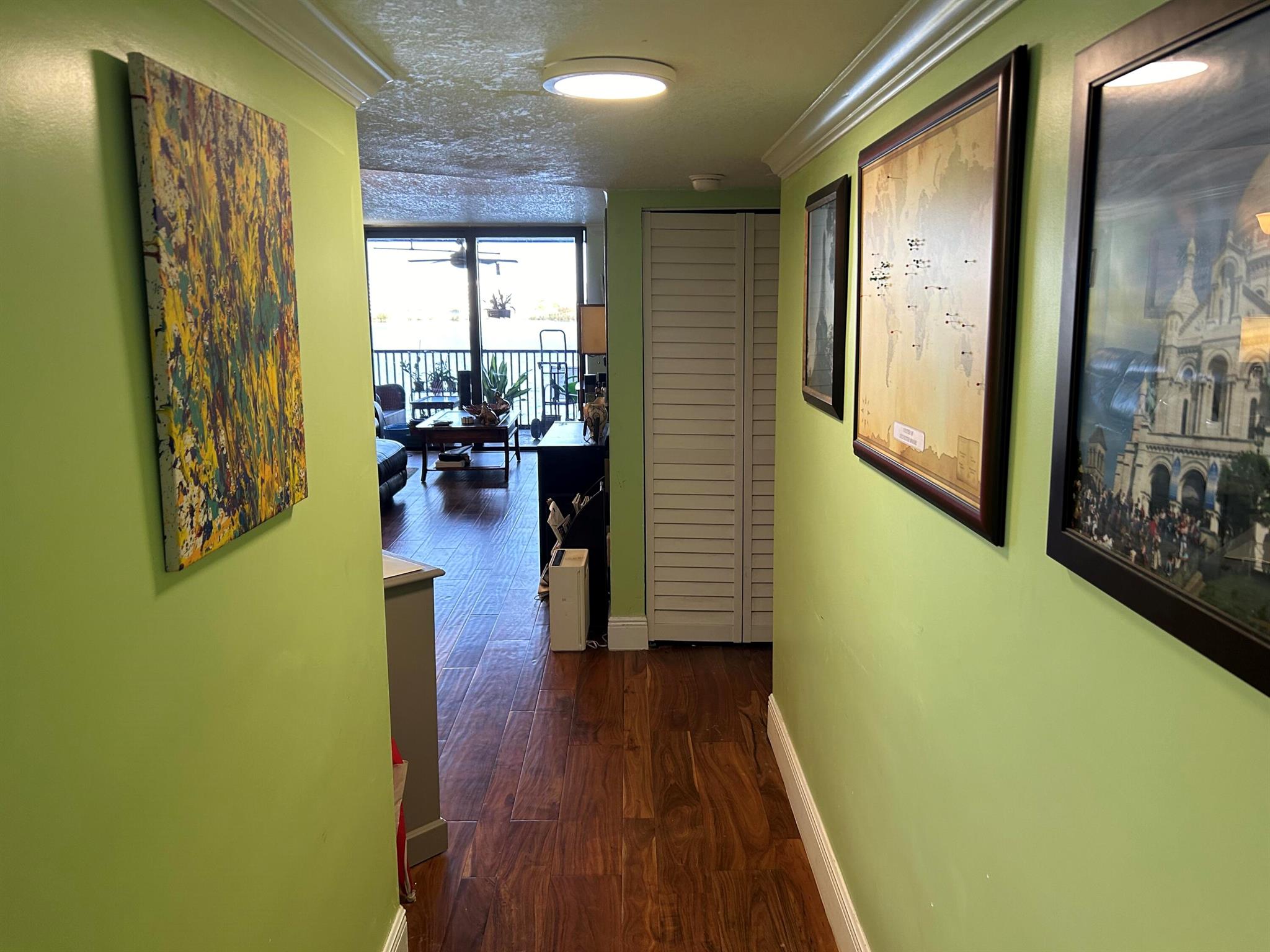 117 Lake Emerald Drive 403