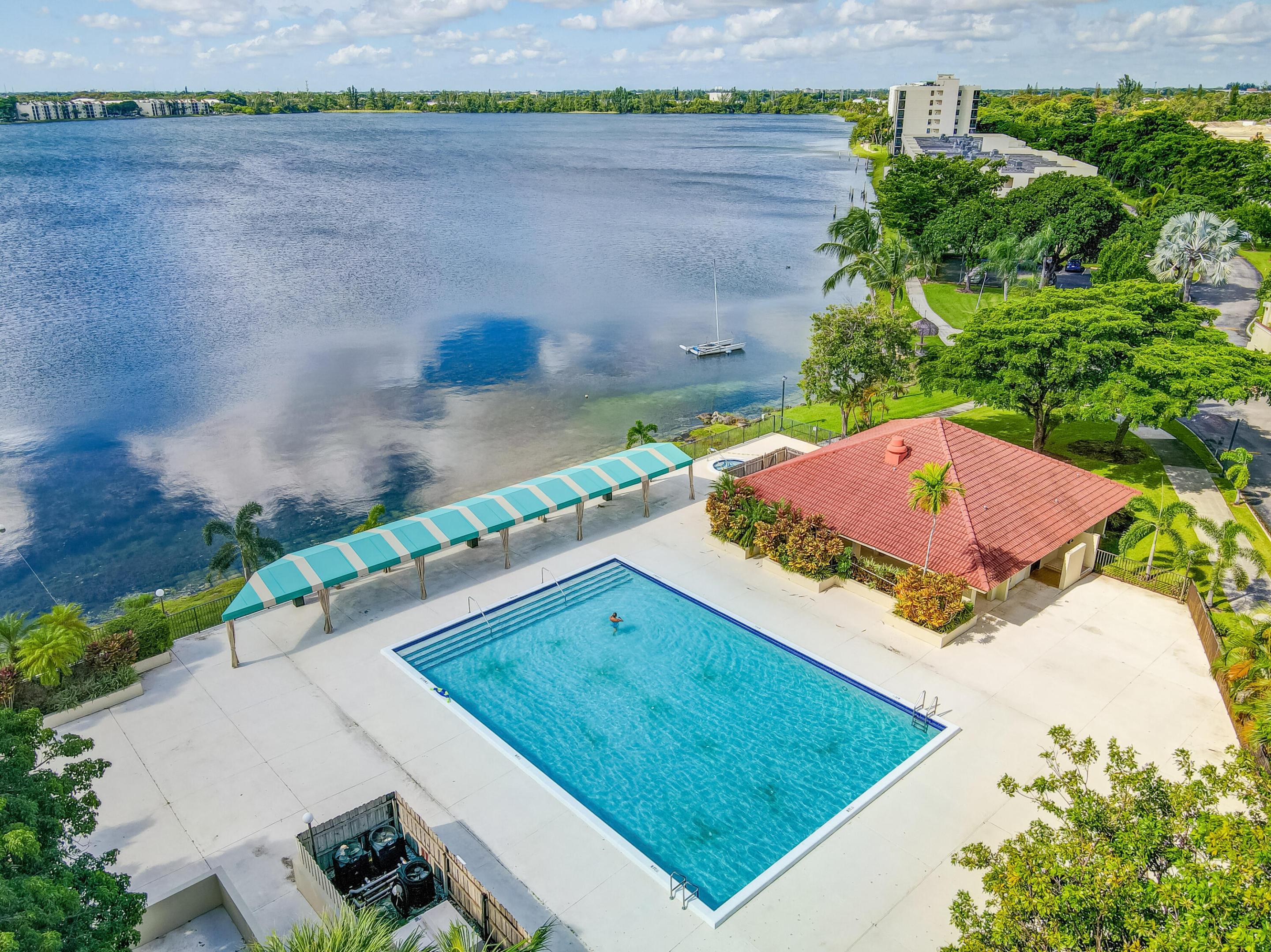 117 Lake Emerald Drive 403