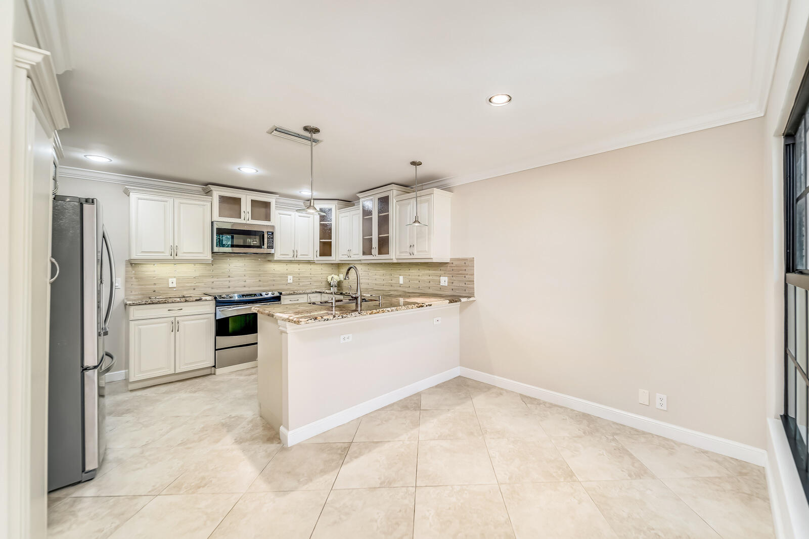 22799 Trelawny Terrace F