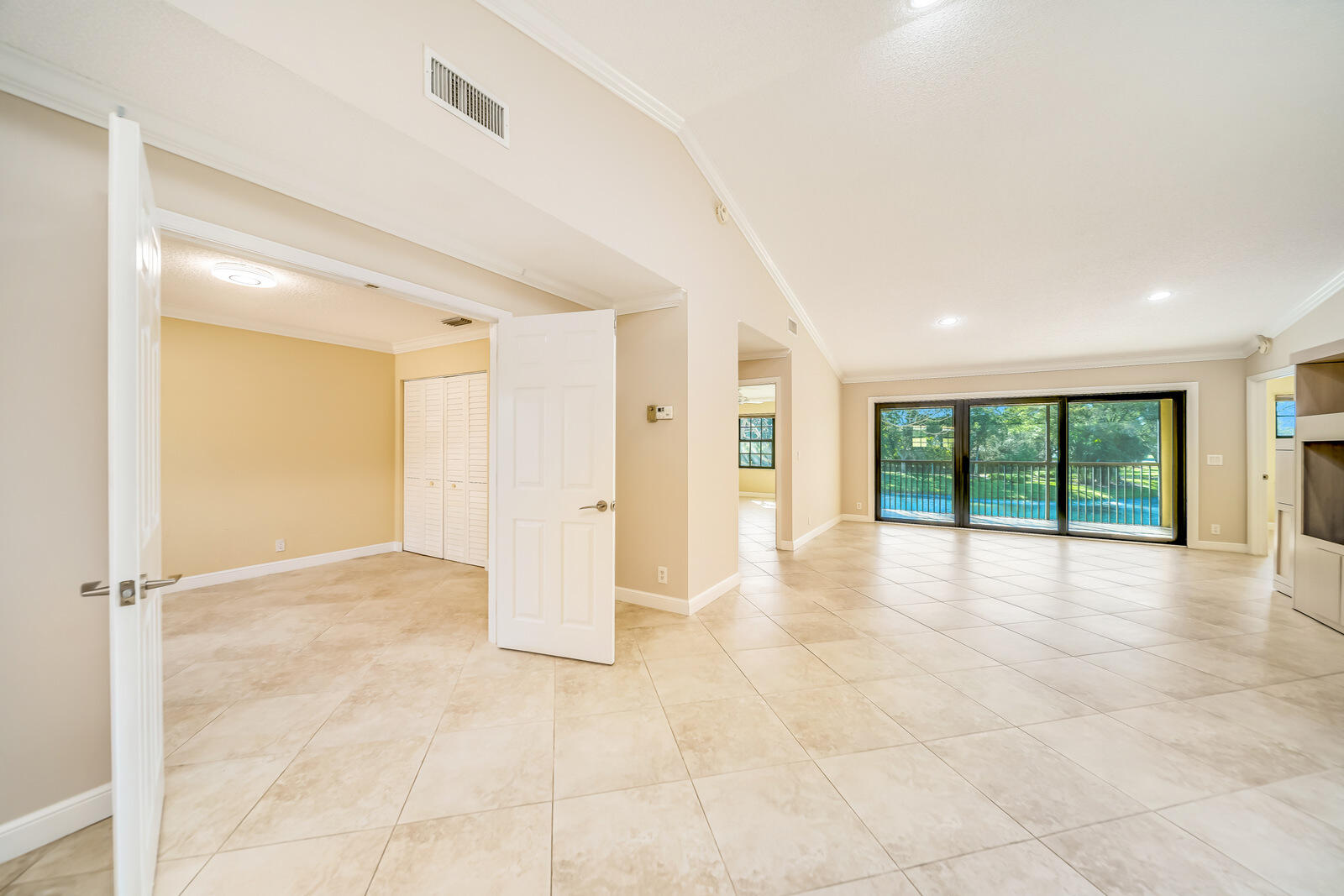 22799 Trelawny Terrace F