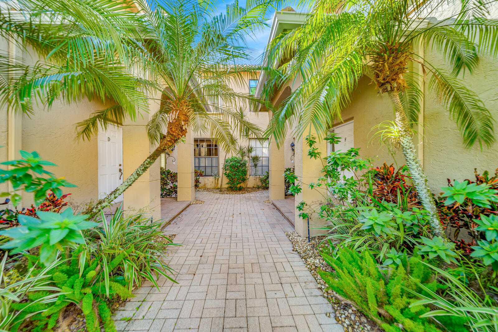 22799 Trelawny Terrace F