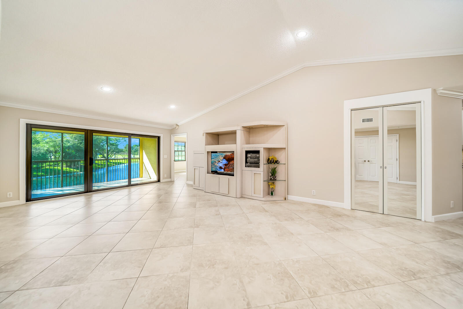 22799 Trelawny Terrace F