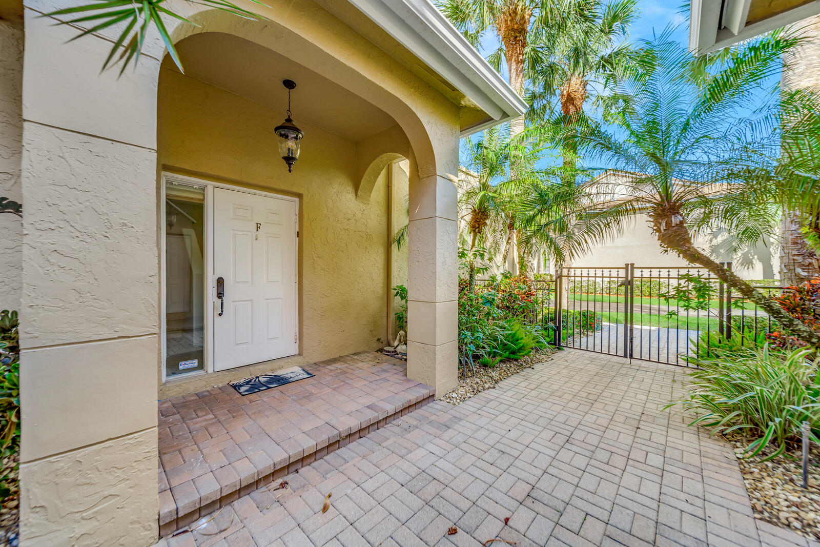 22799 Trelawny Terrace F