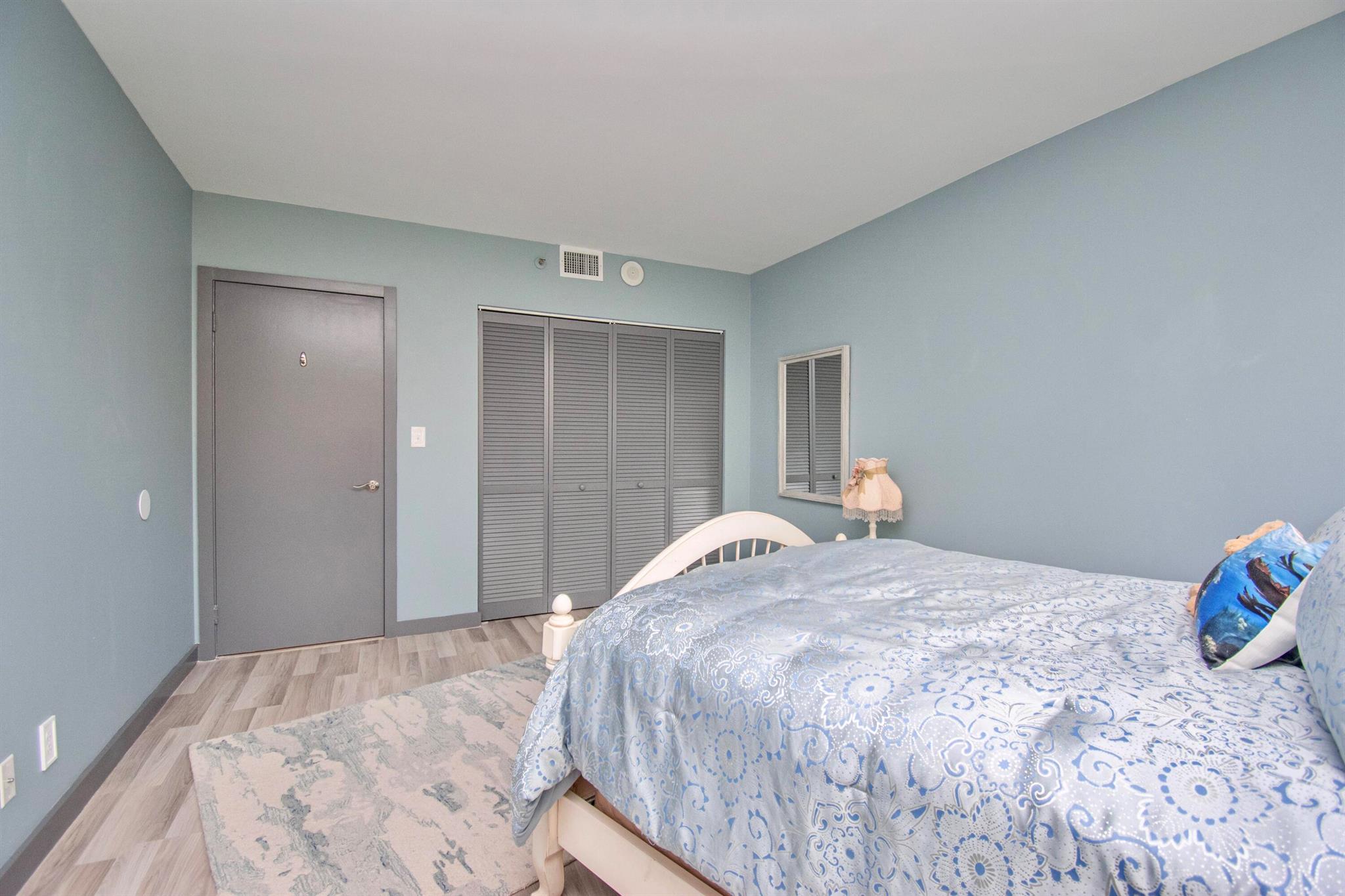 5951 Wellesley Park Drive 203