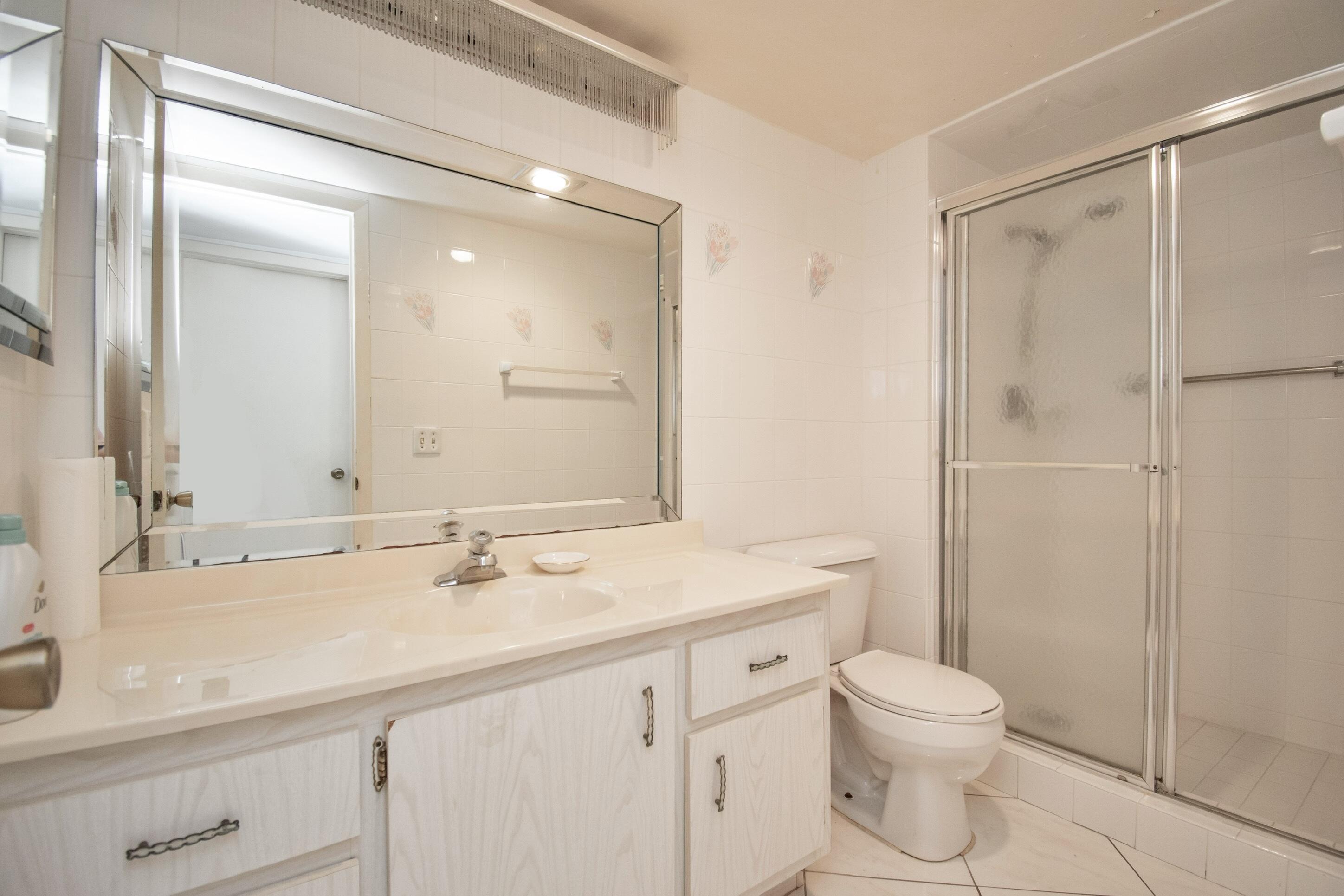 4023 Ainslie B