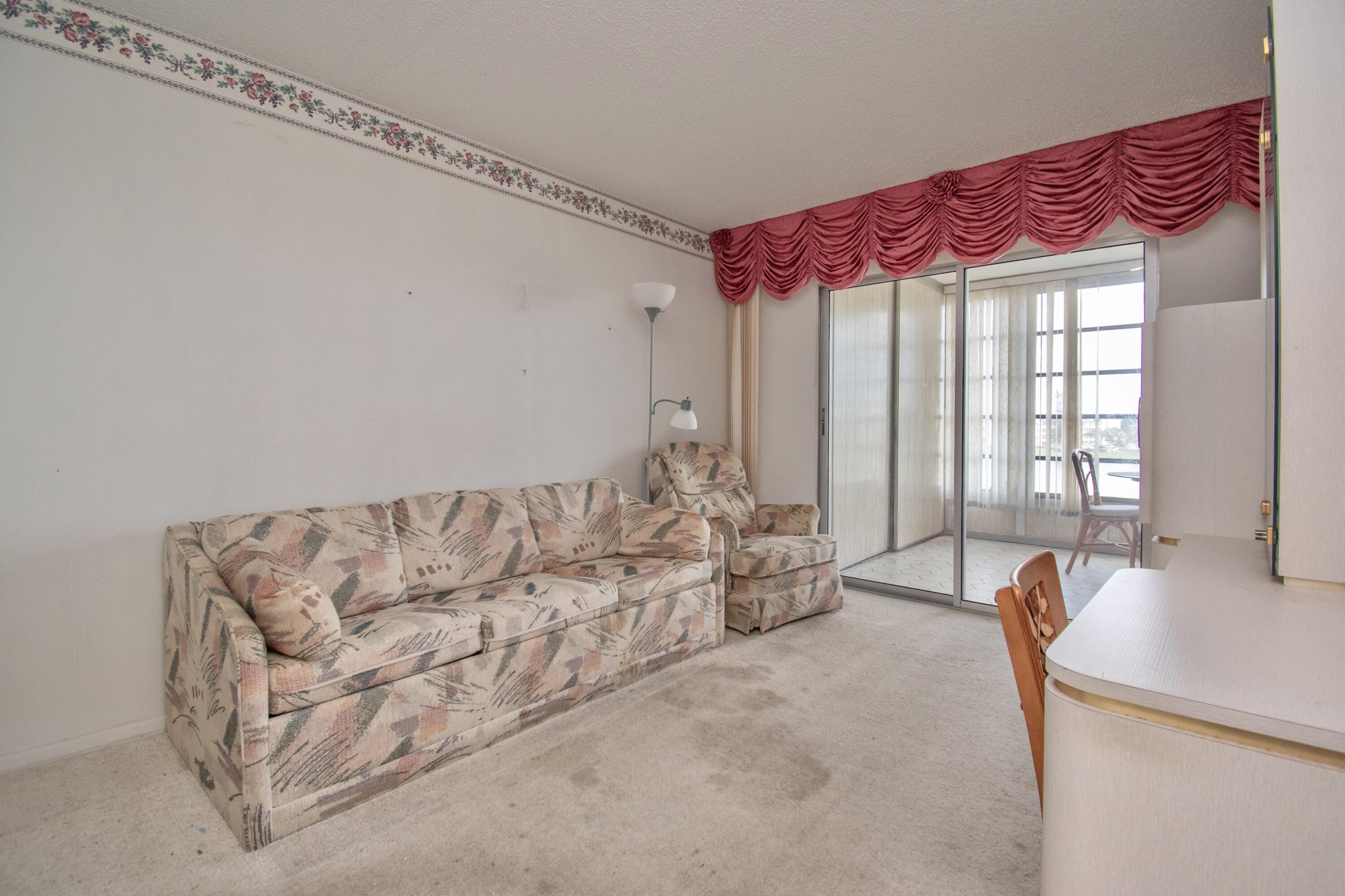 4023 Ainslie B