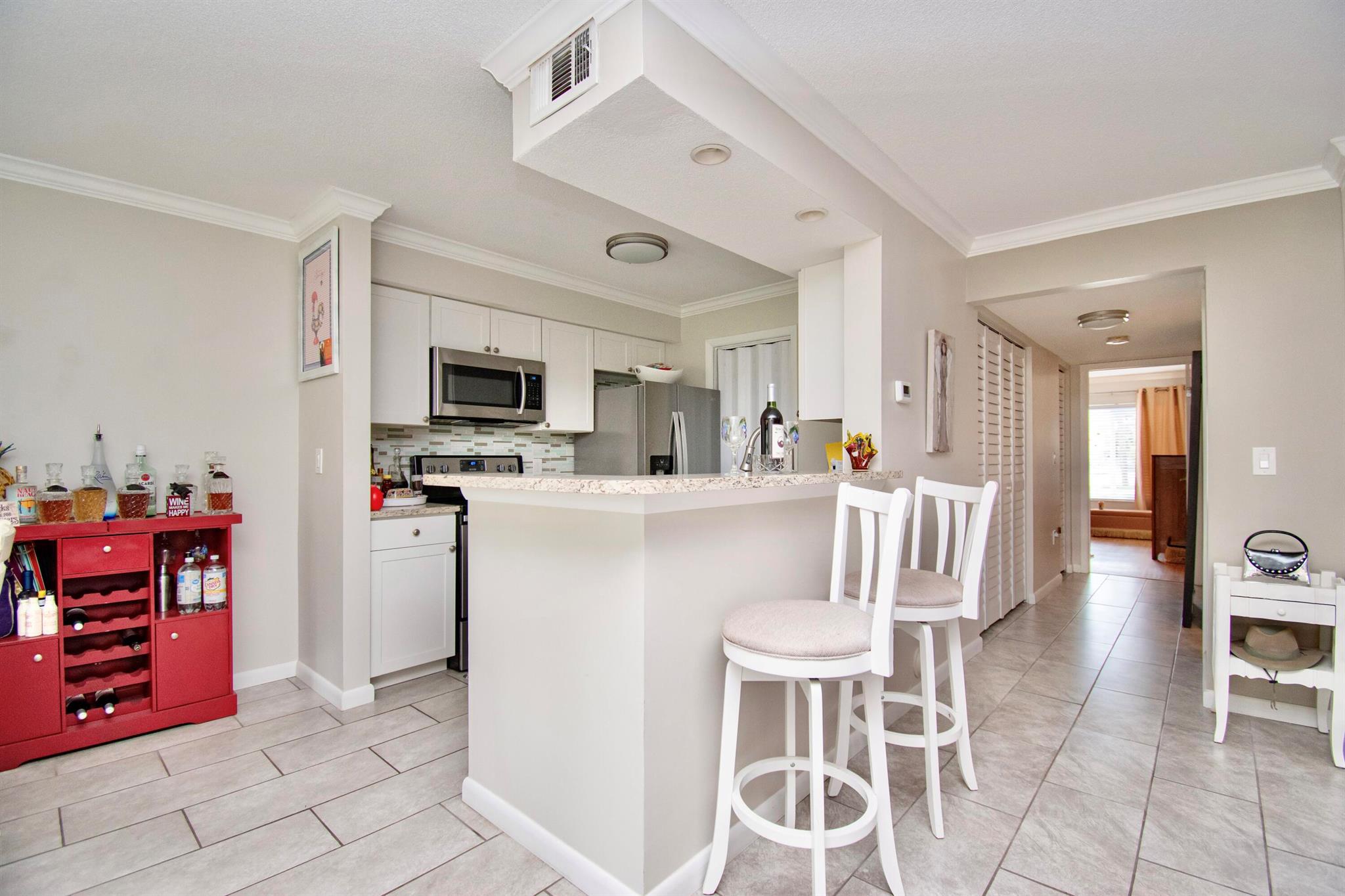 815 W Boynton Beach Boulevard 15-105