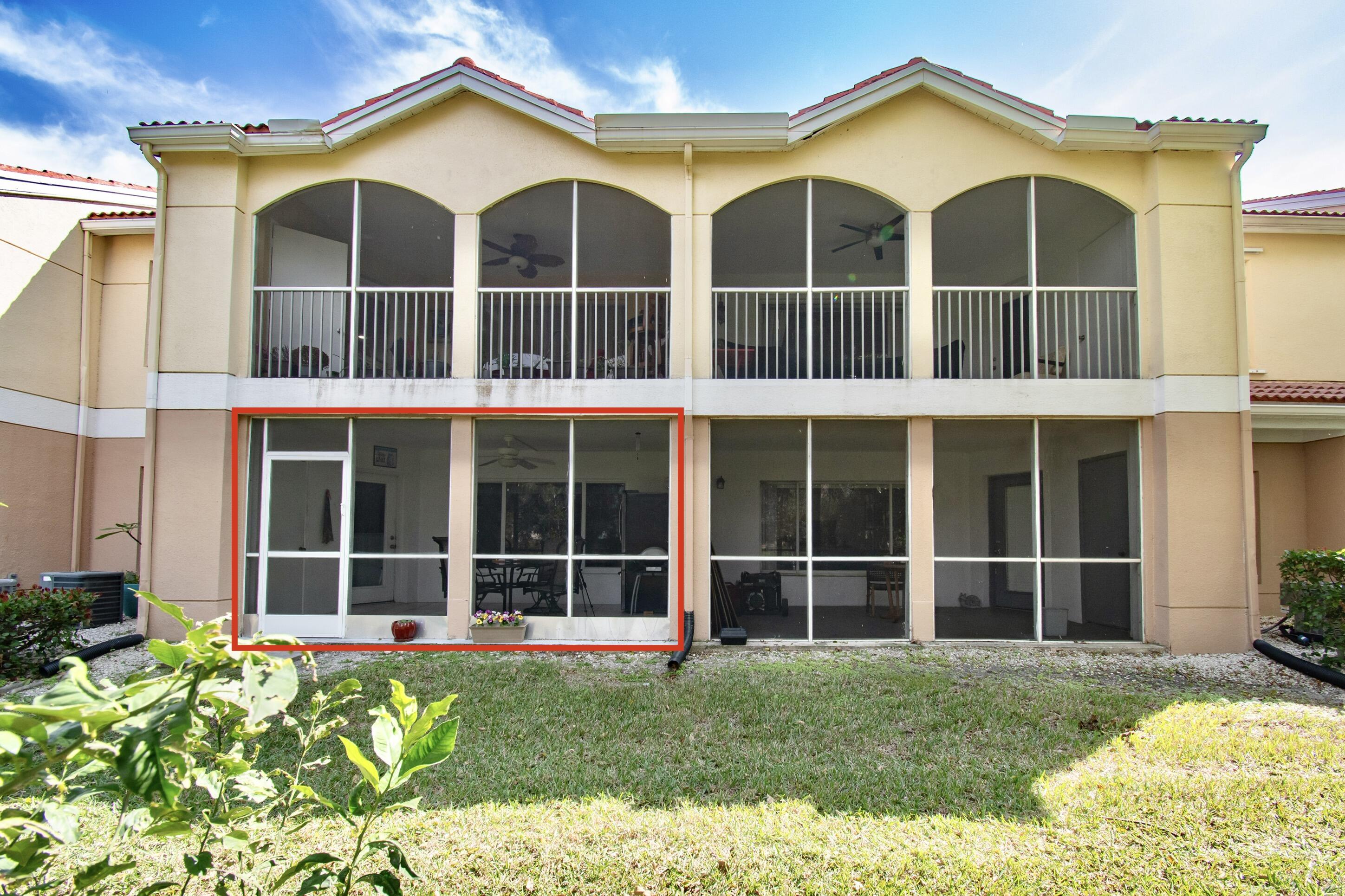 815 W Boynton Beach Boulevard 15-105