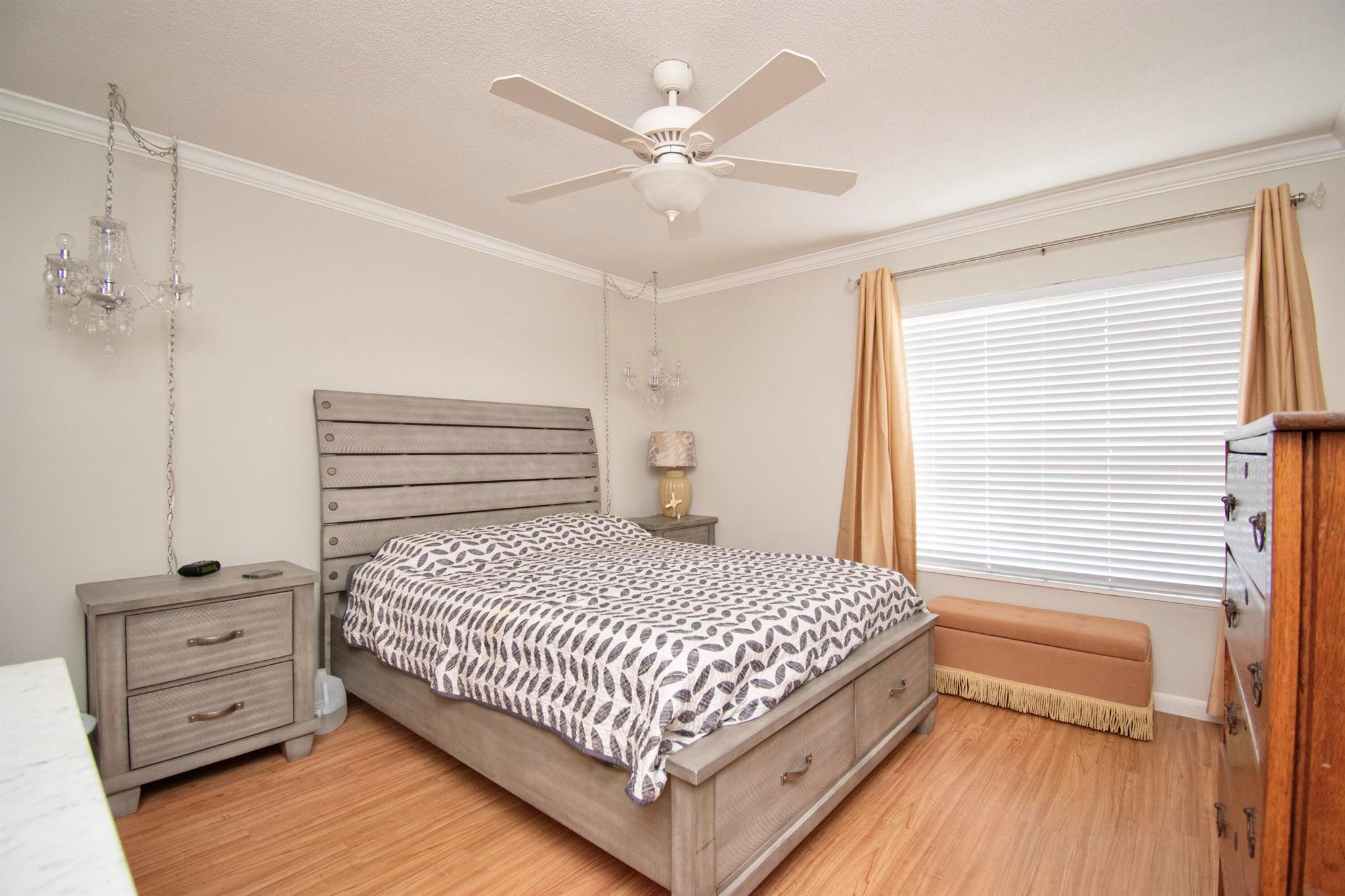 815 W Boynton Beach Boulevard 15-105