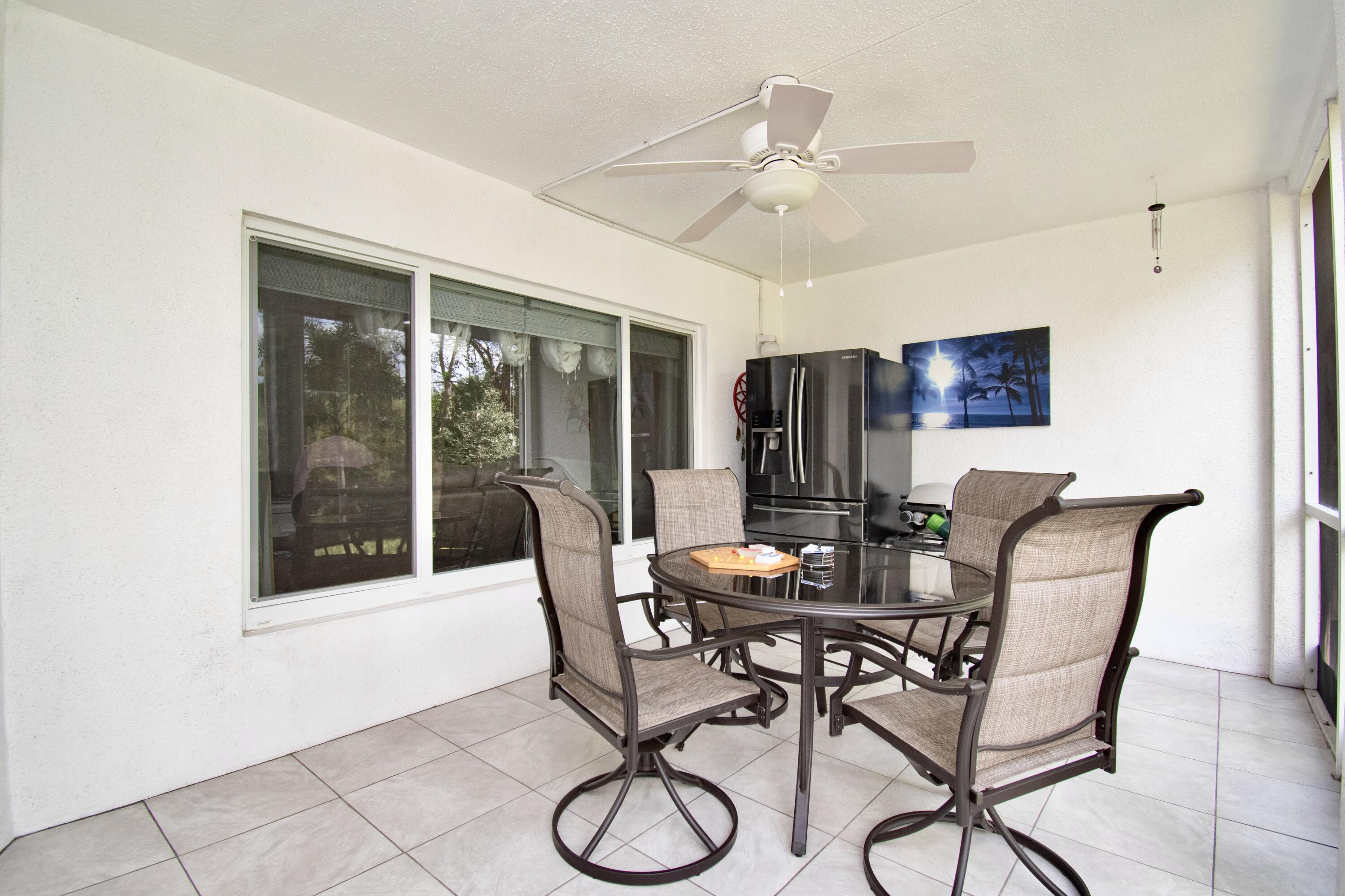 815 W Boynton Beach Boulevard 15-105