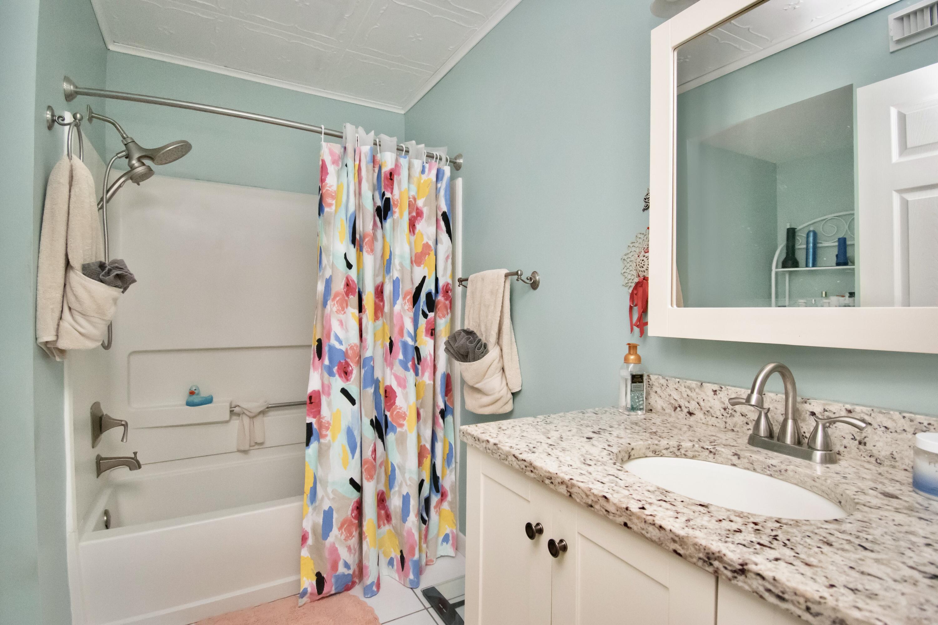 815 W Boynton Beach Boulevard 15-105