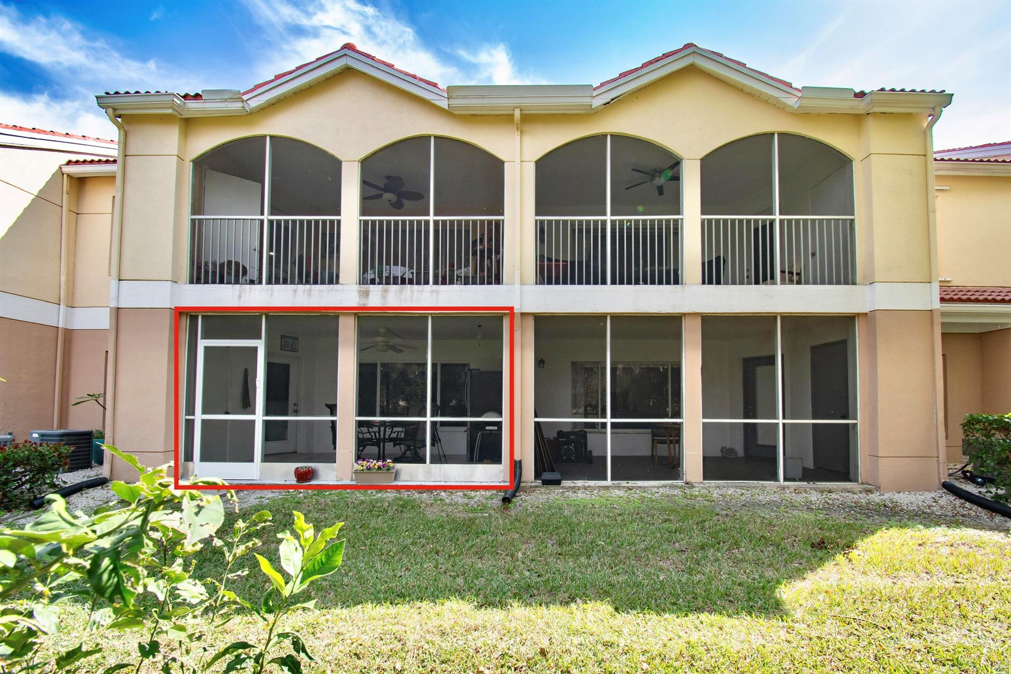 815 W Boynton Beach Boulevard 15-105