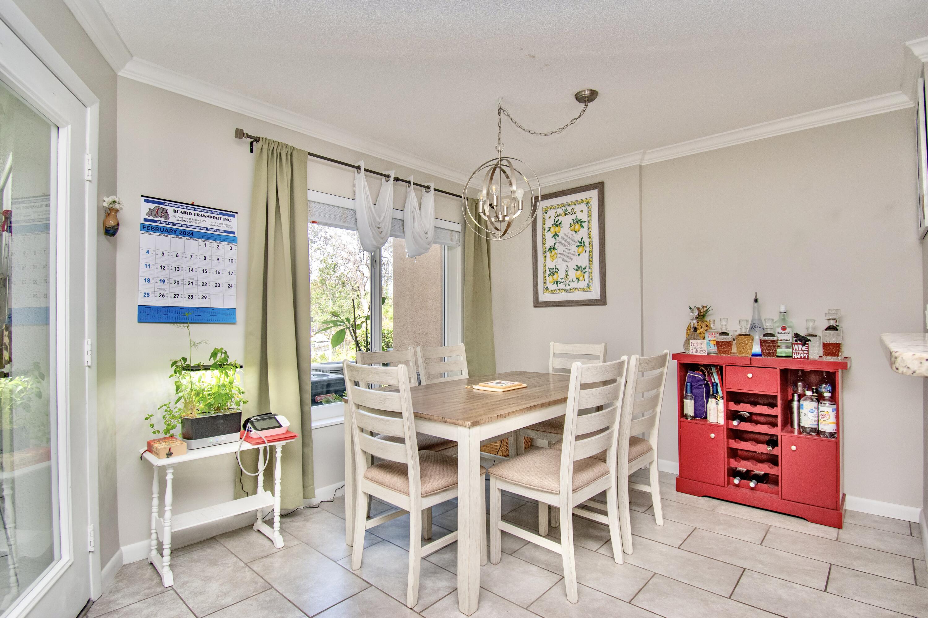 815 W Boynton Beach Boulevard 15-105