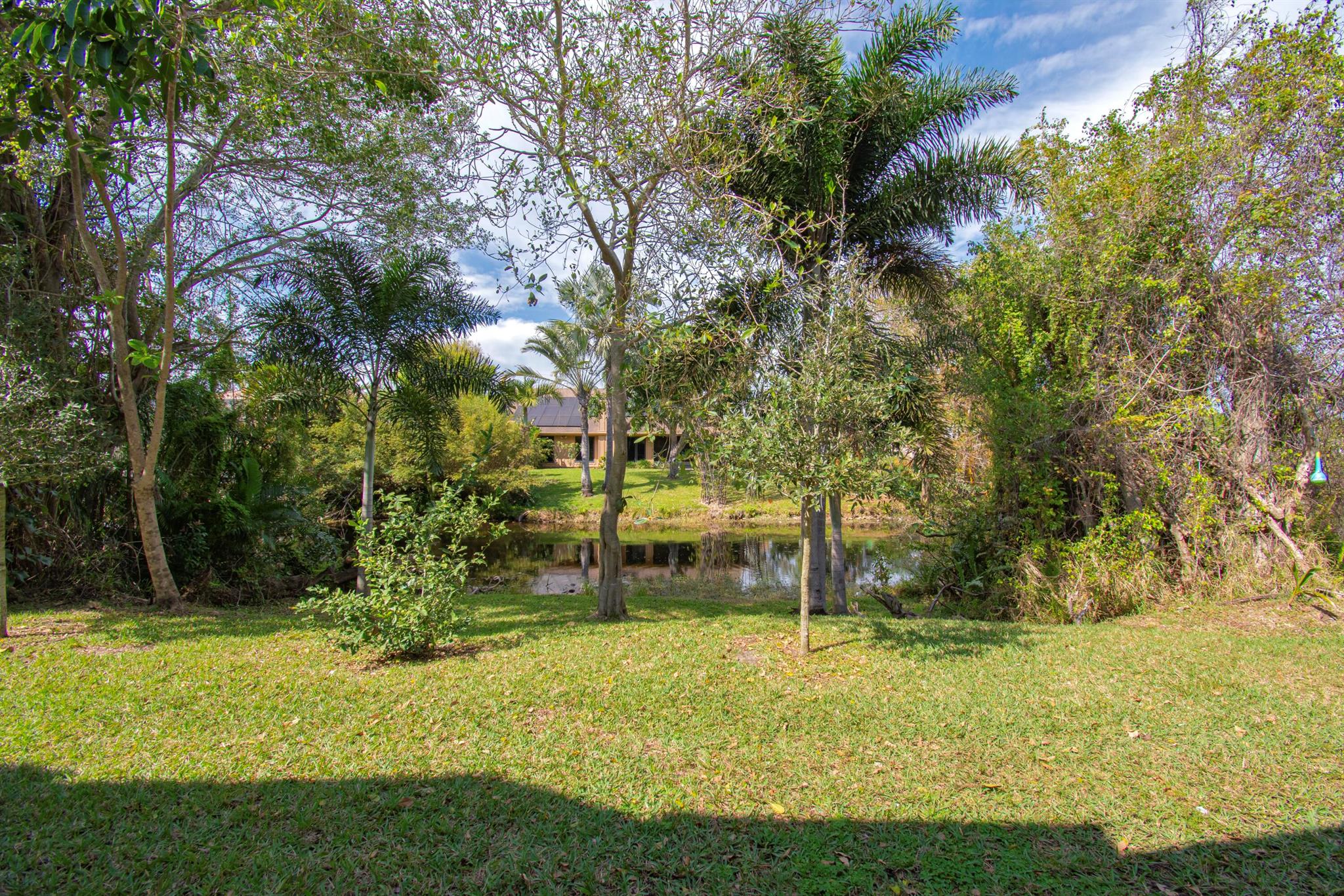 815 W Boynton Beach Boulevard 15-105